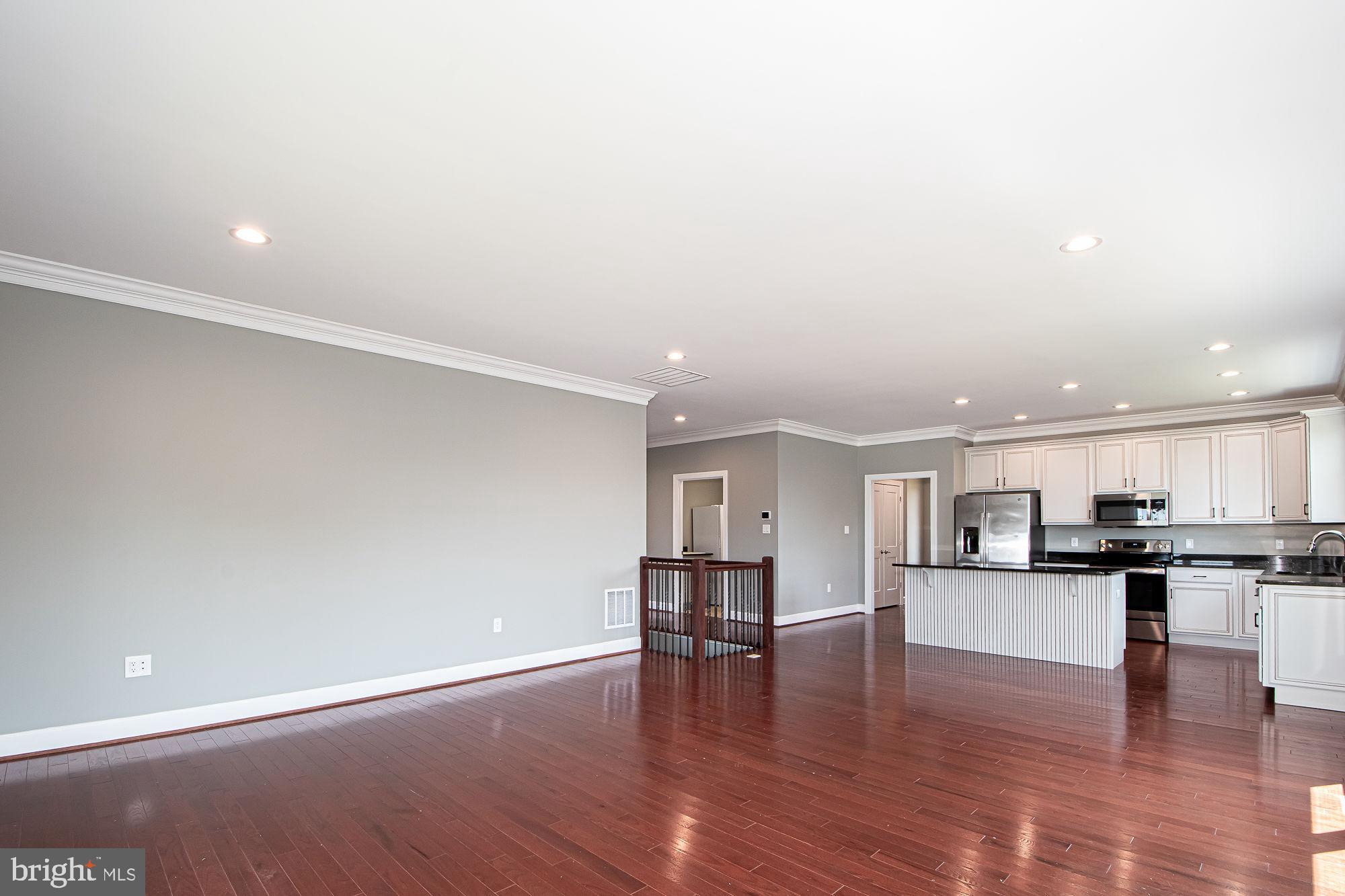 HAPPY CREEK KNOLLS - Residential