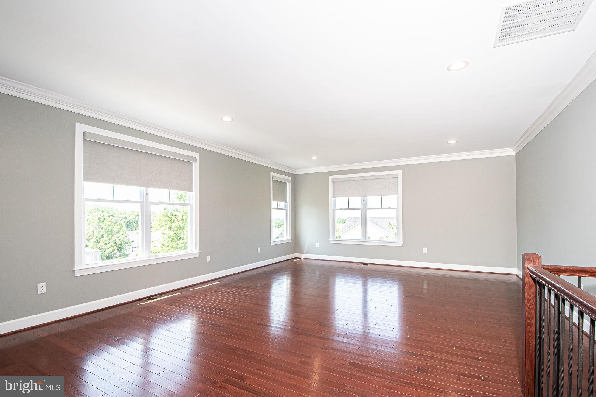 HAPPY CREEK KNOLLS - Residential