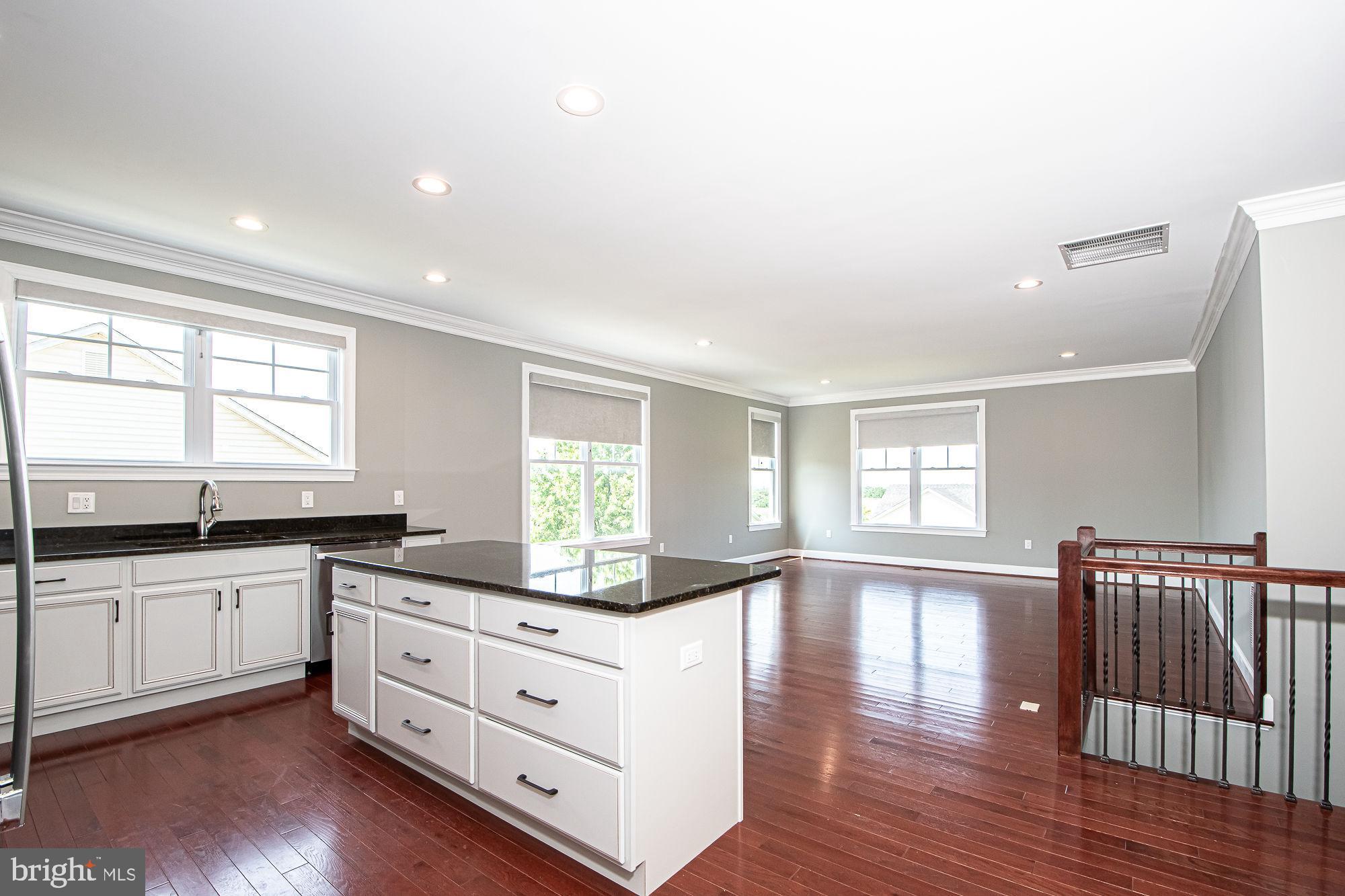 HAPPY CREEK KNOLLS - Residential