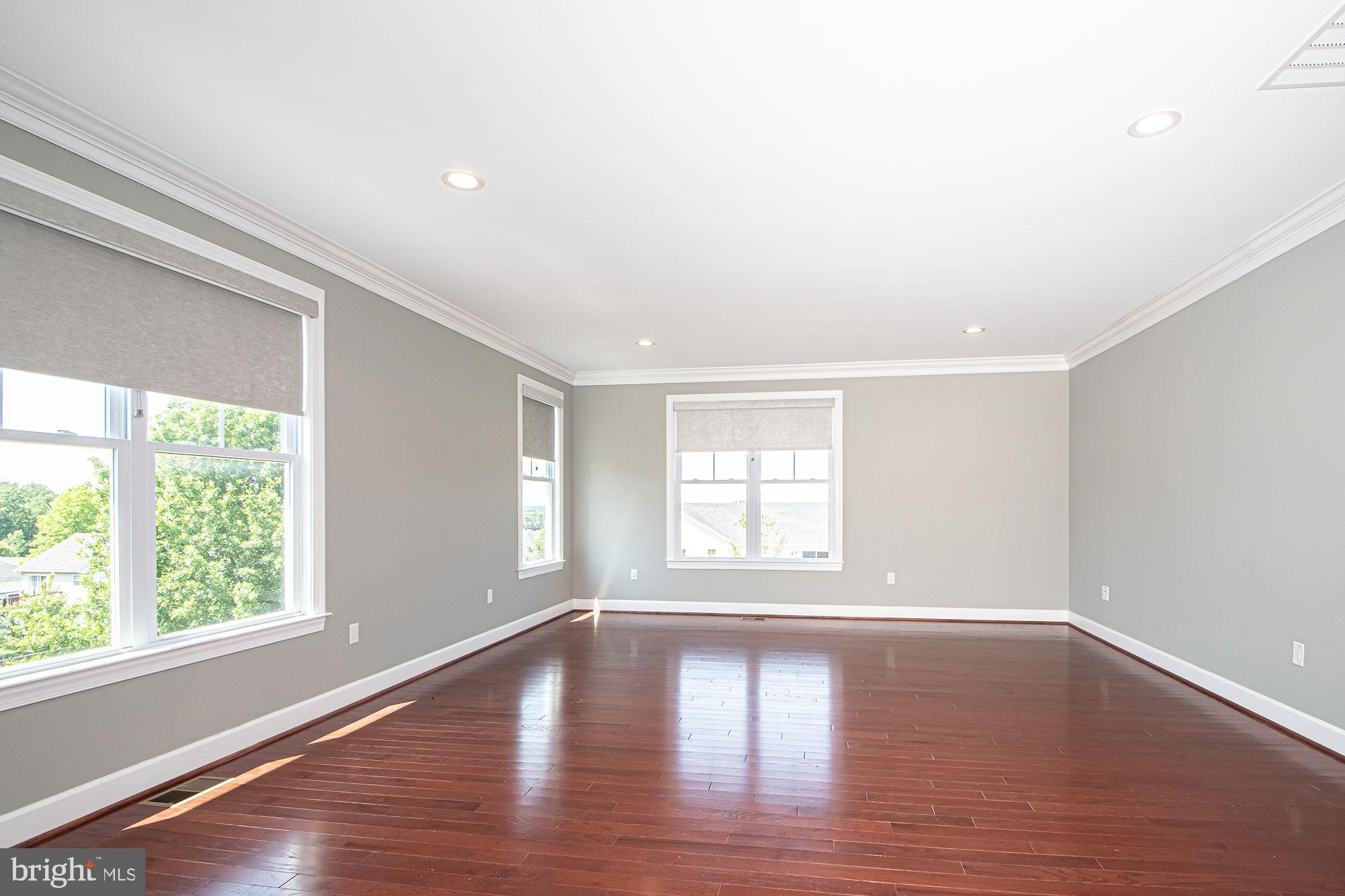 HAPPY CREEK KNOLLS - Residential