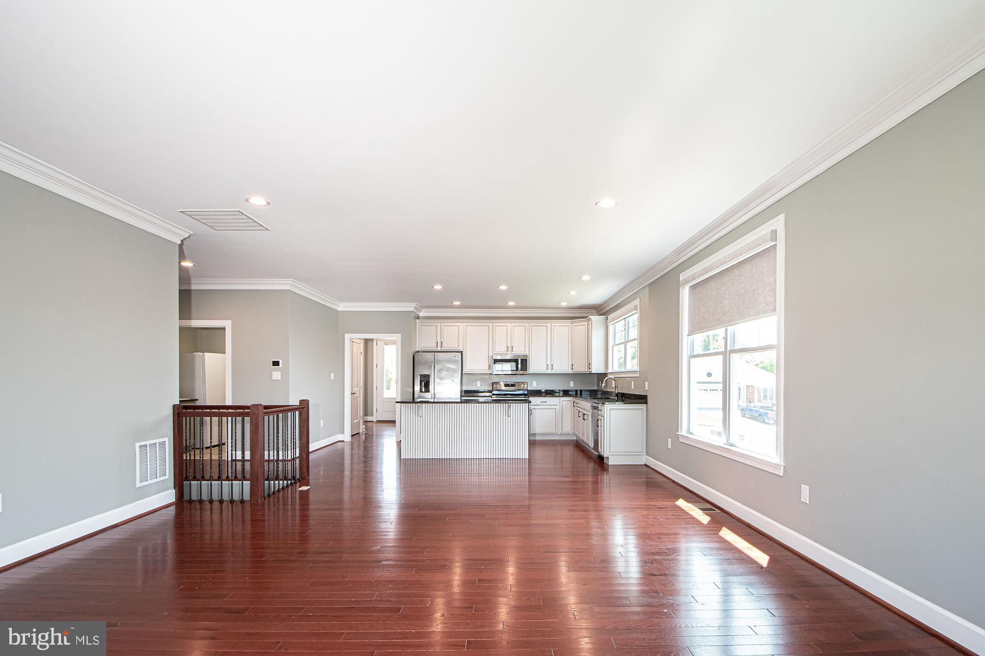 HAPPY CREEK KNOLLS - Residential