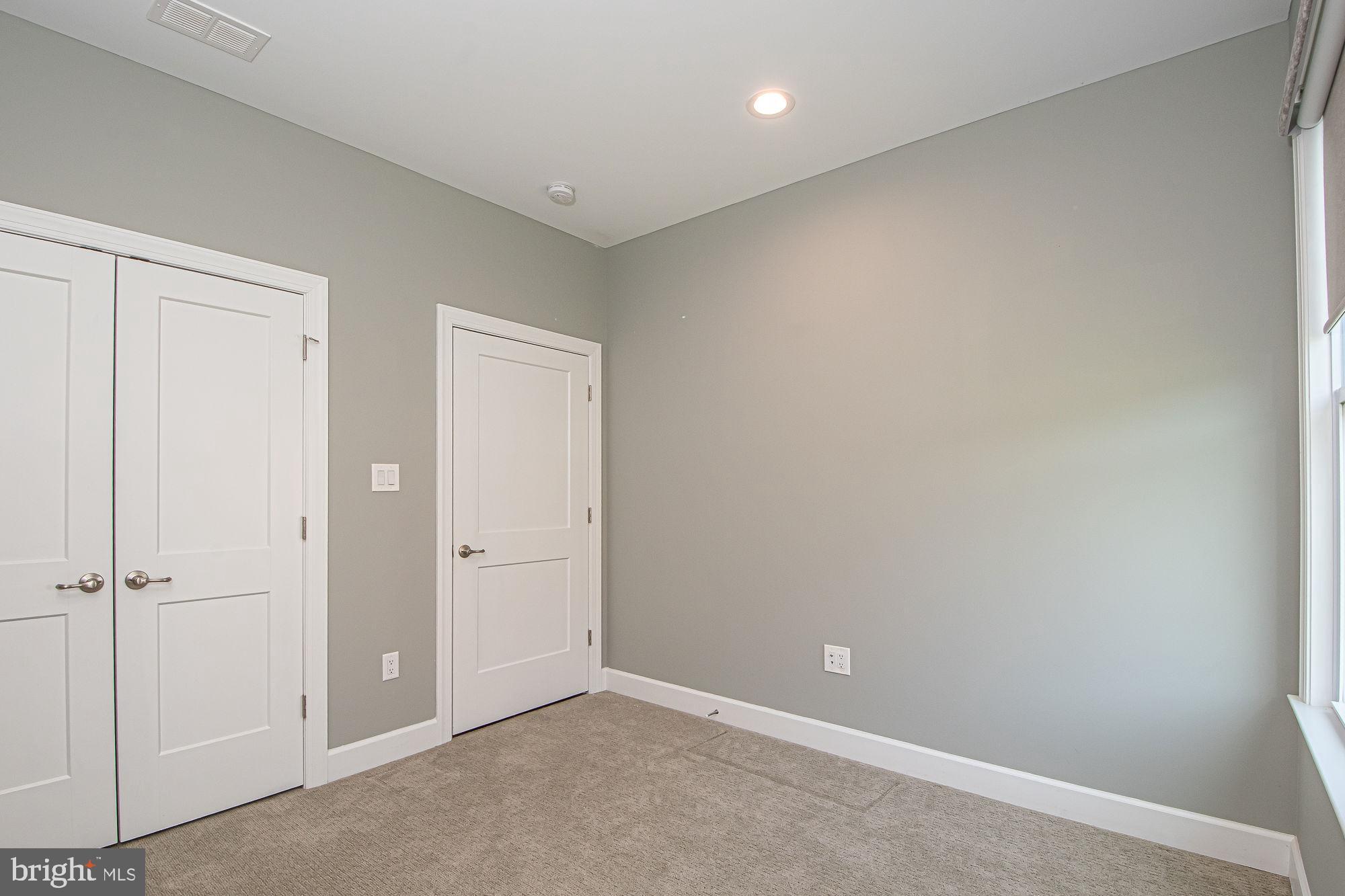 HAPPY CREEK KNOLLS - Residential