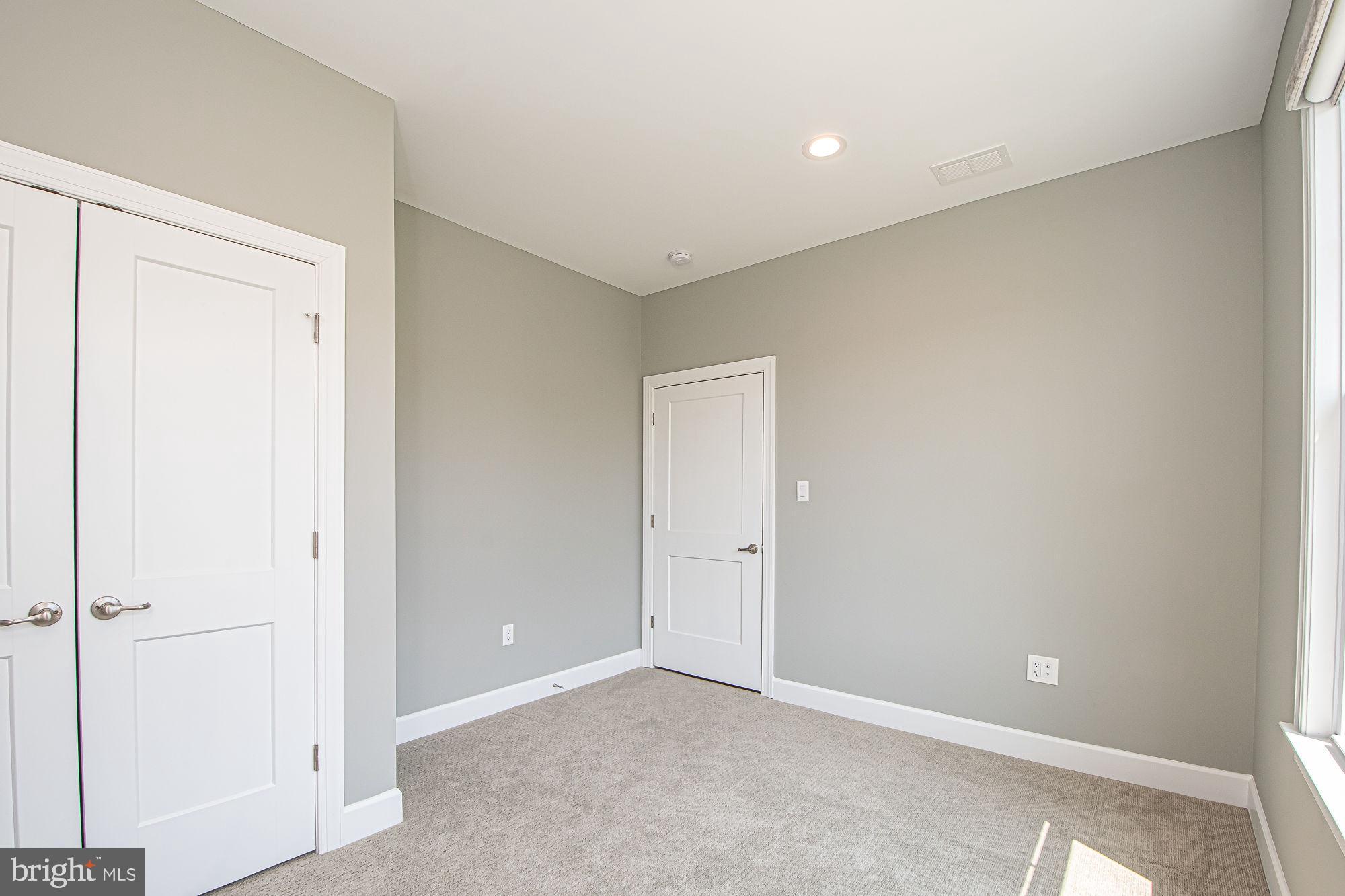 HAPPY CREEK KNOLLS - Residential