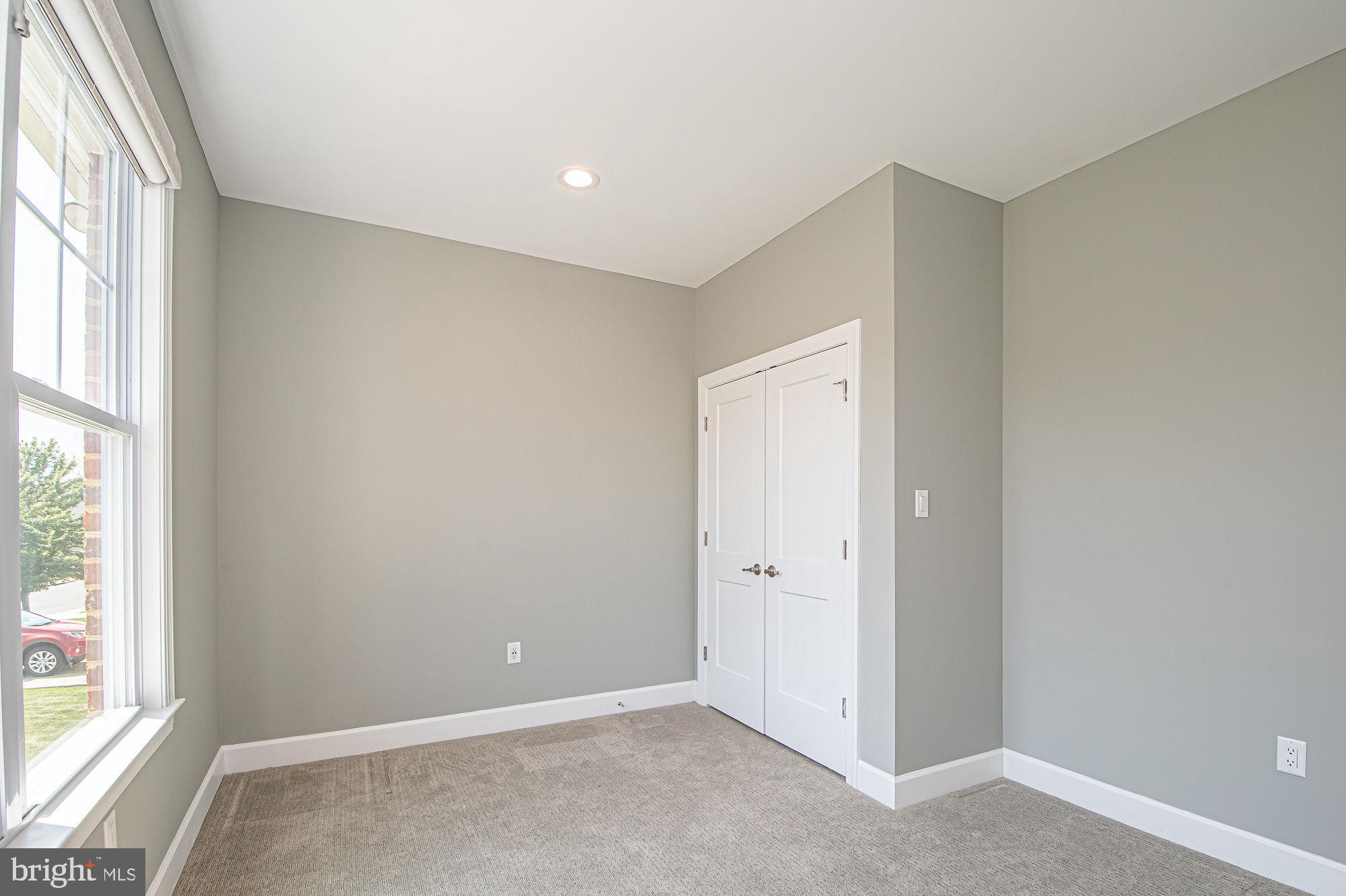 HAPPY CREEK KNOLLS - Residential