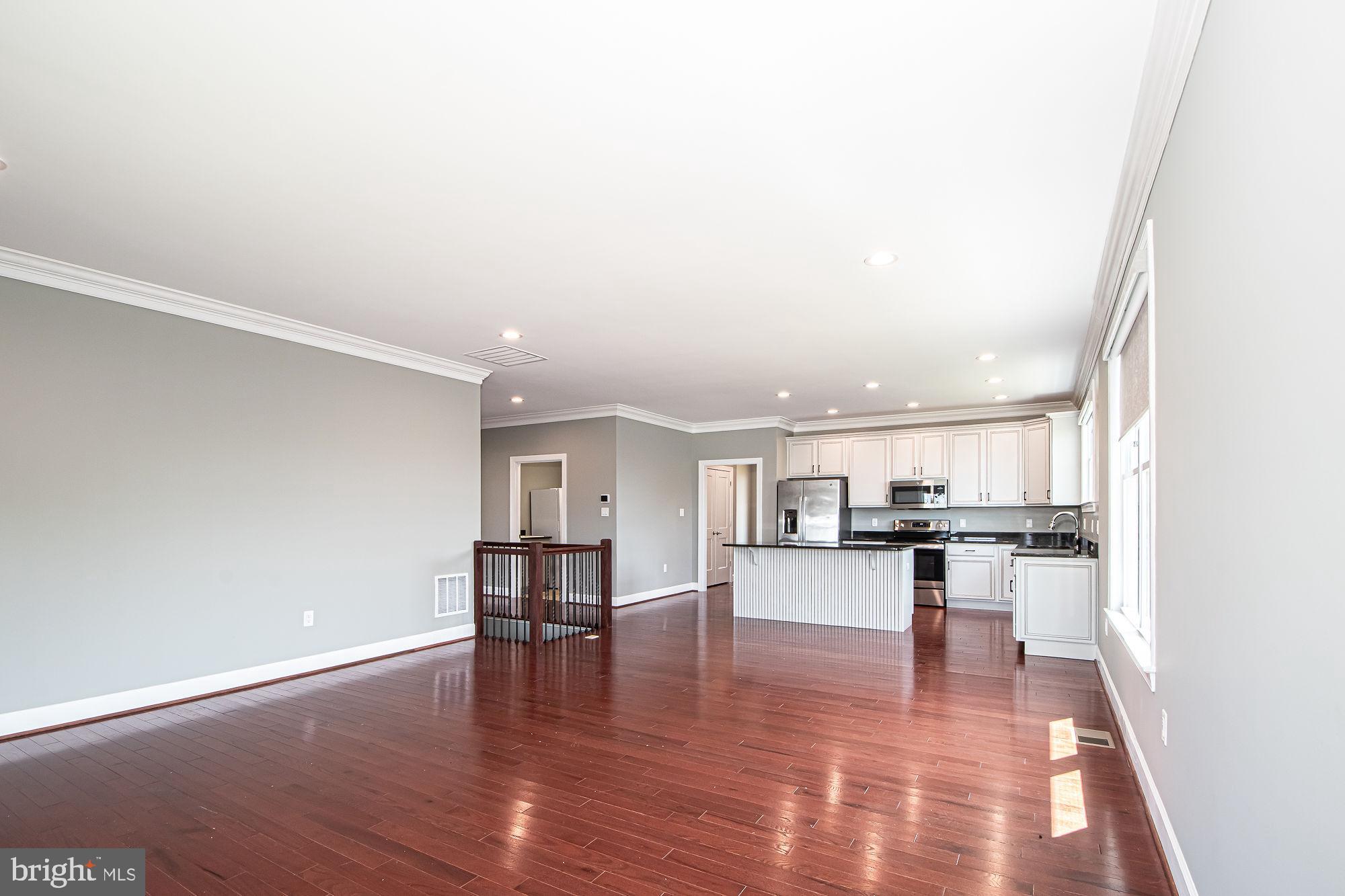 HAPPY CREEK KNOLLS - Residential