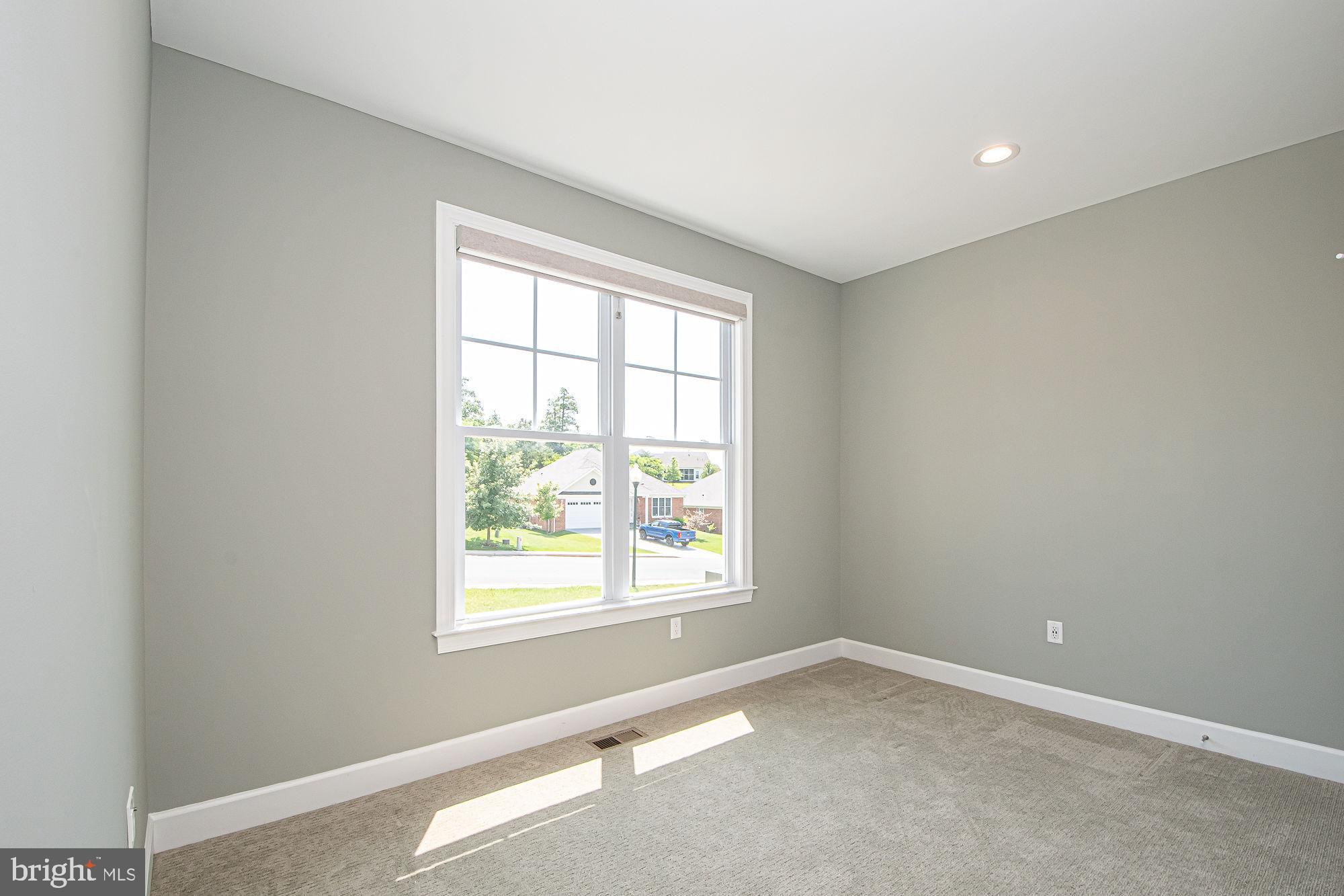 HAPPY CREEK KNOLLS - Residential