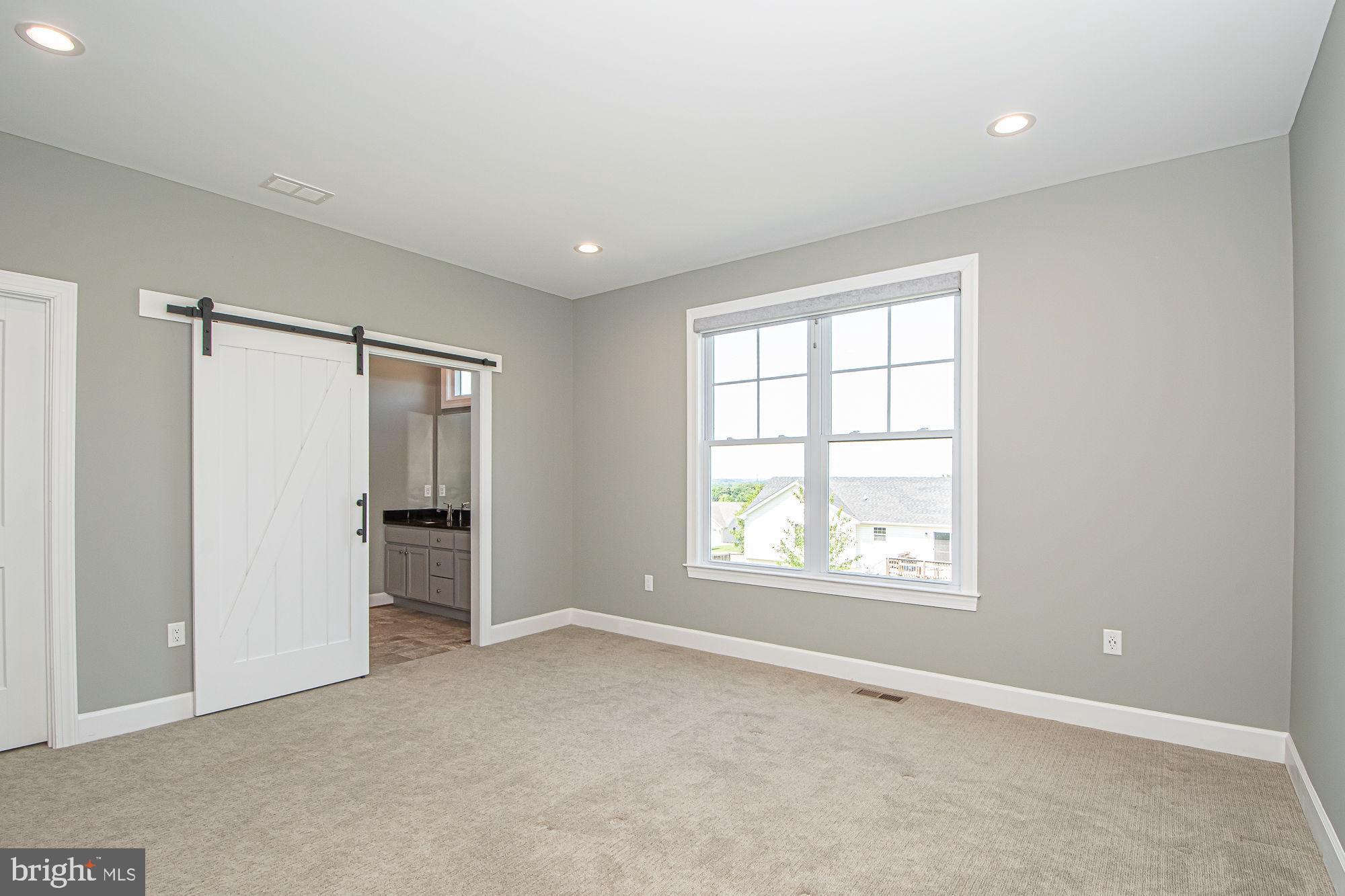 HAPPY CREEK KNOLLS - Residential