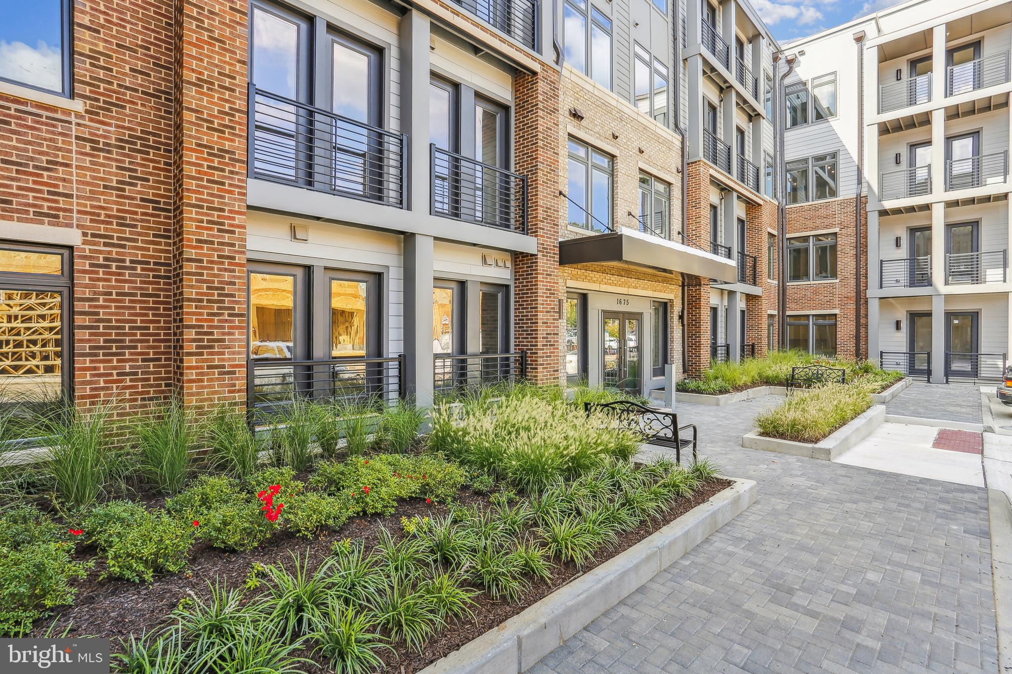 TALL OAKS - Residential Lease