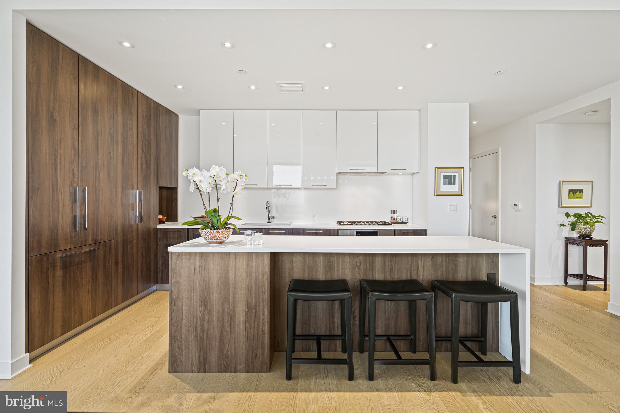 THE VERSE CONDO - Residential