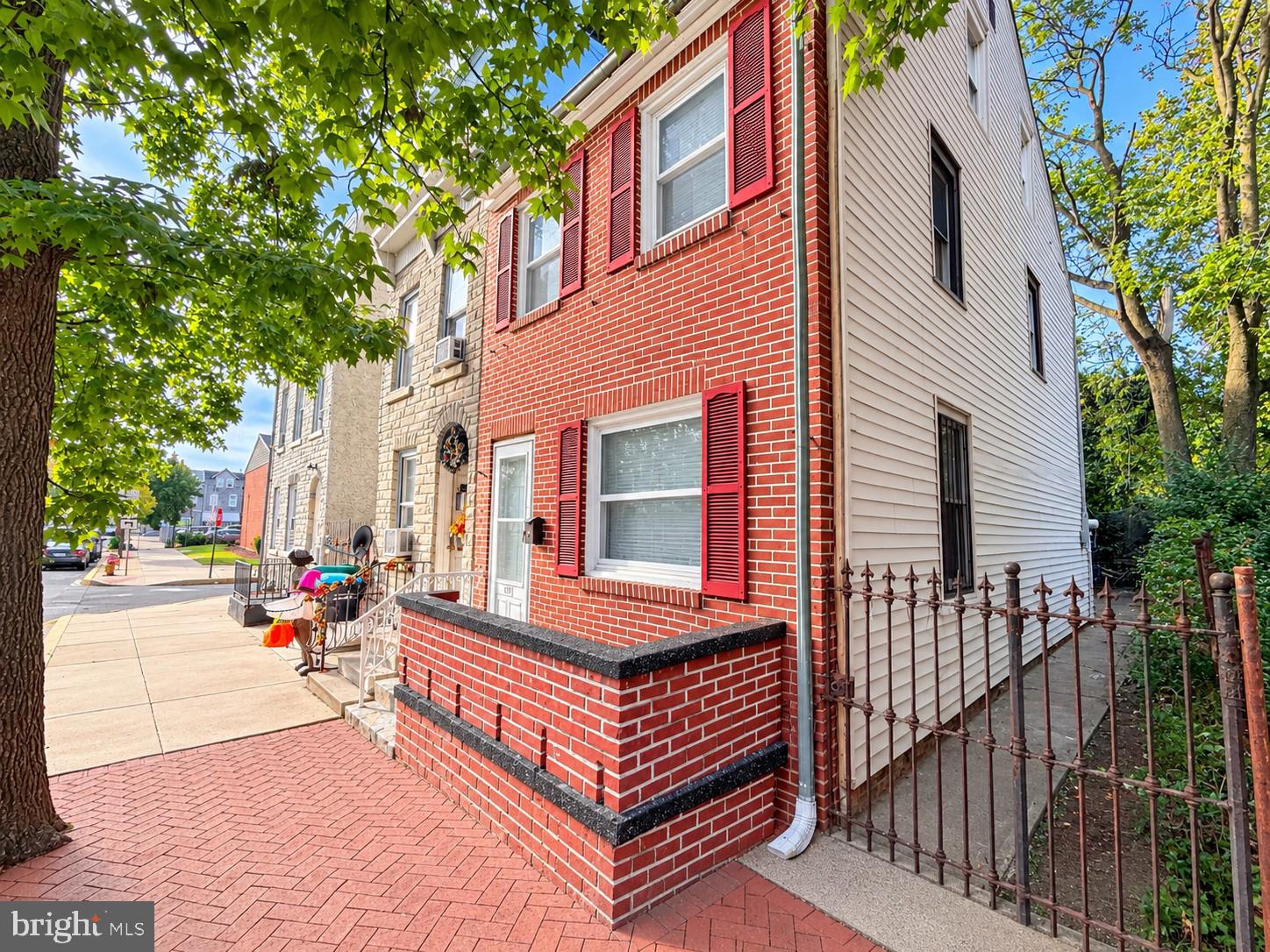 431 PINE STREET