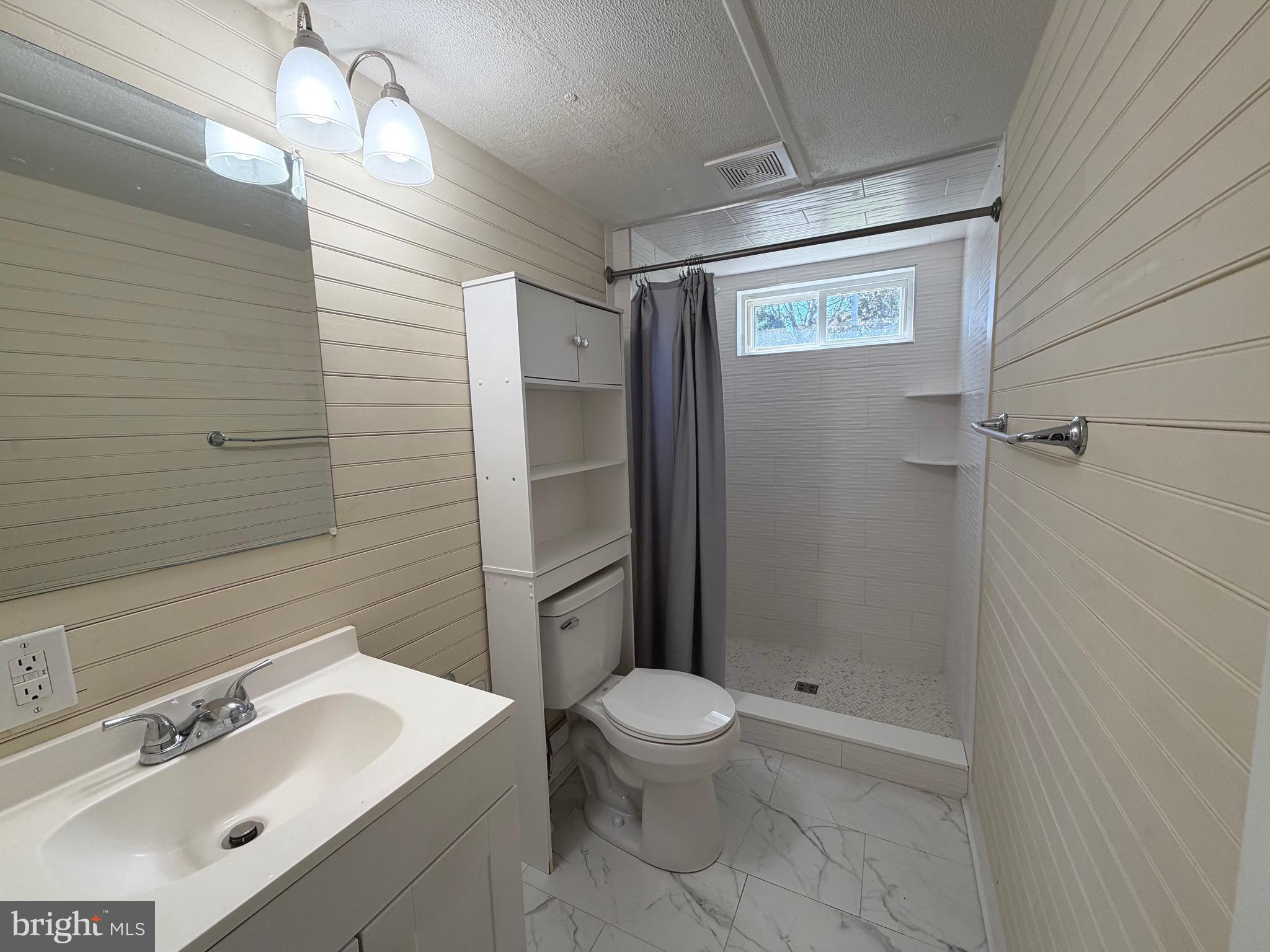 BAY CITY - Residential