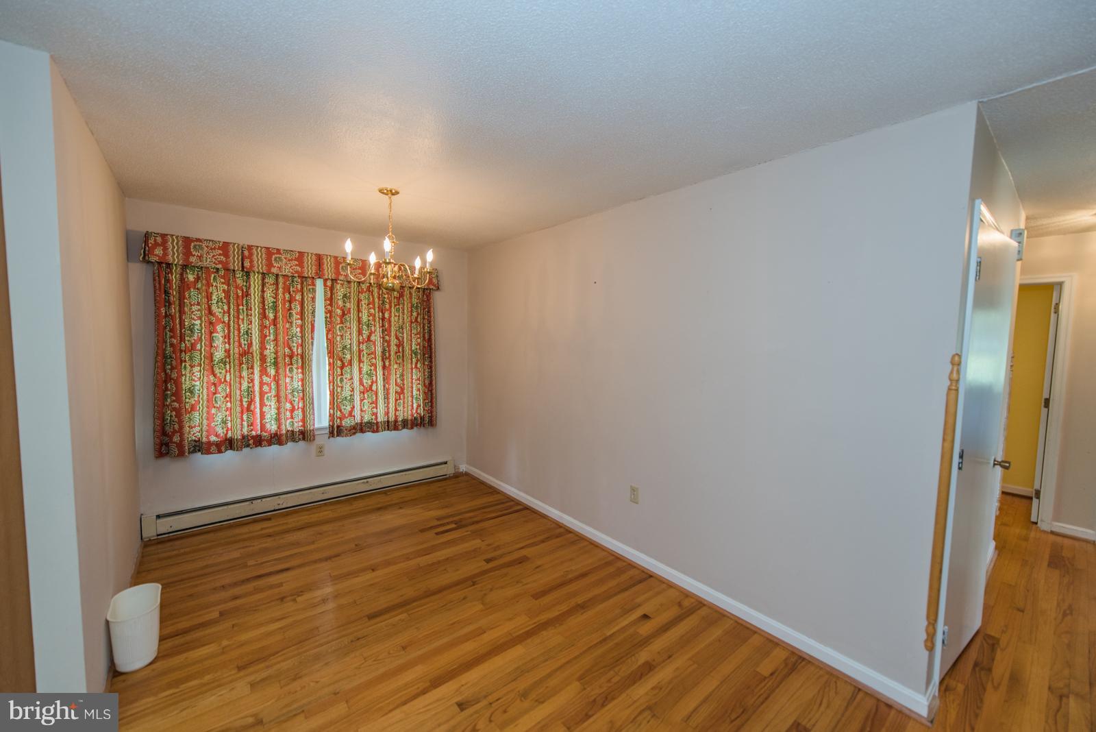 CHAPLINE'S CHOICE - Residential