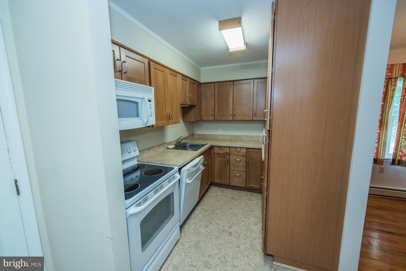 CHAPLINE'S CHOICE - Residential