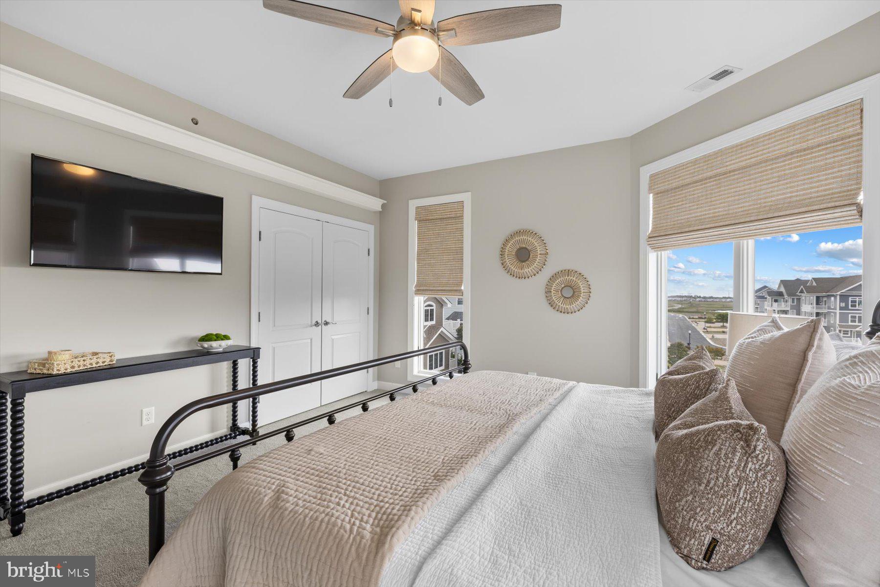 SOUTH SHORES - Residential