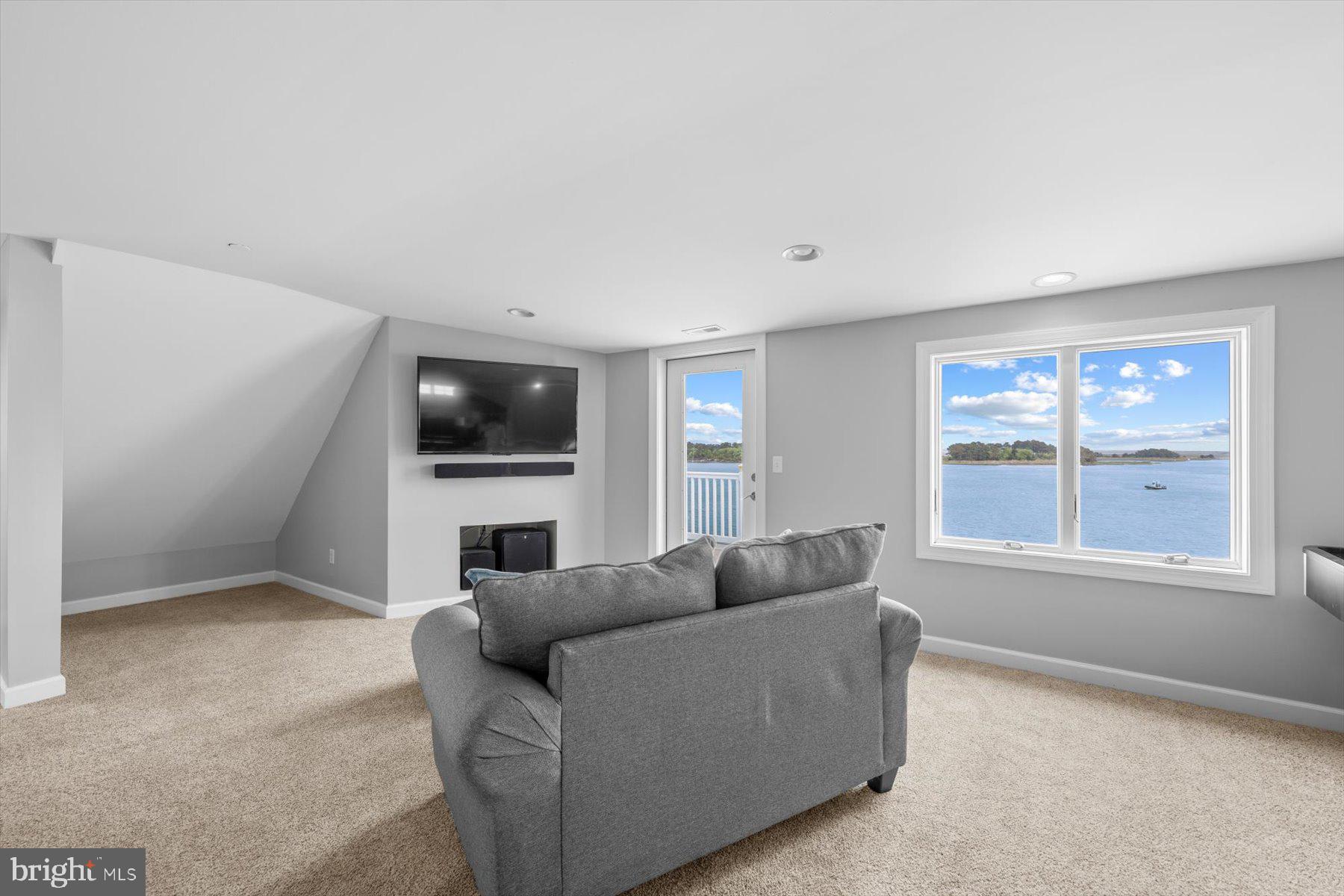 SOUTH SHORES - Residential
