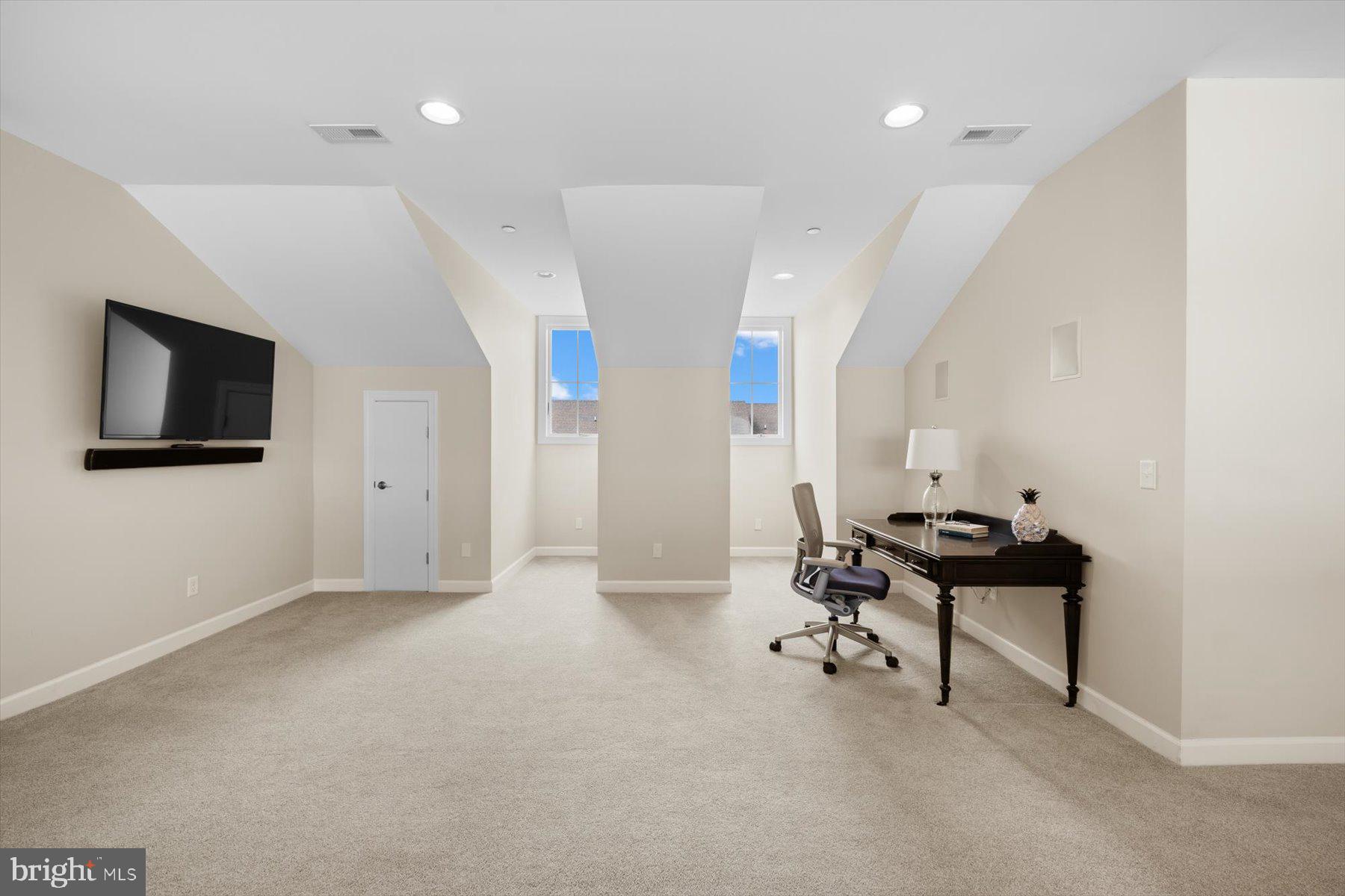 SOUTH SHORES - Residential