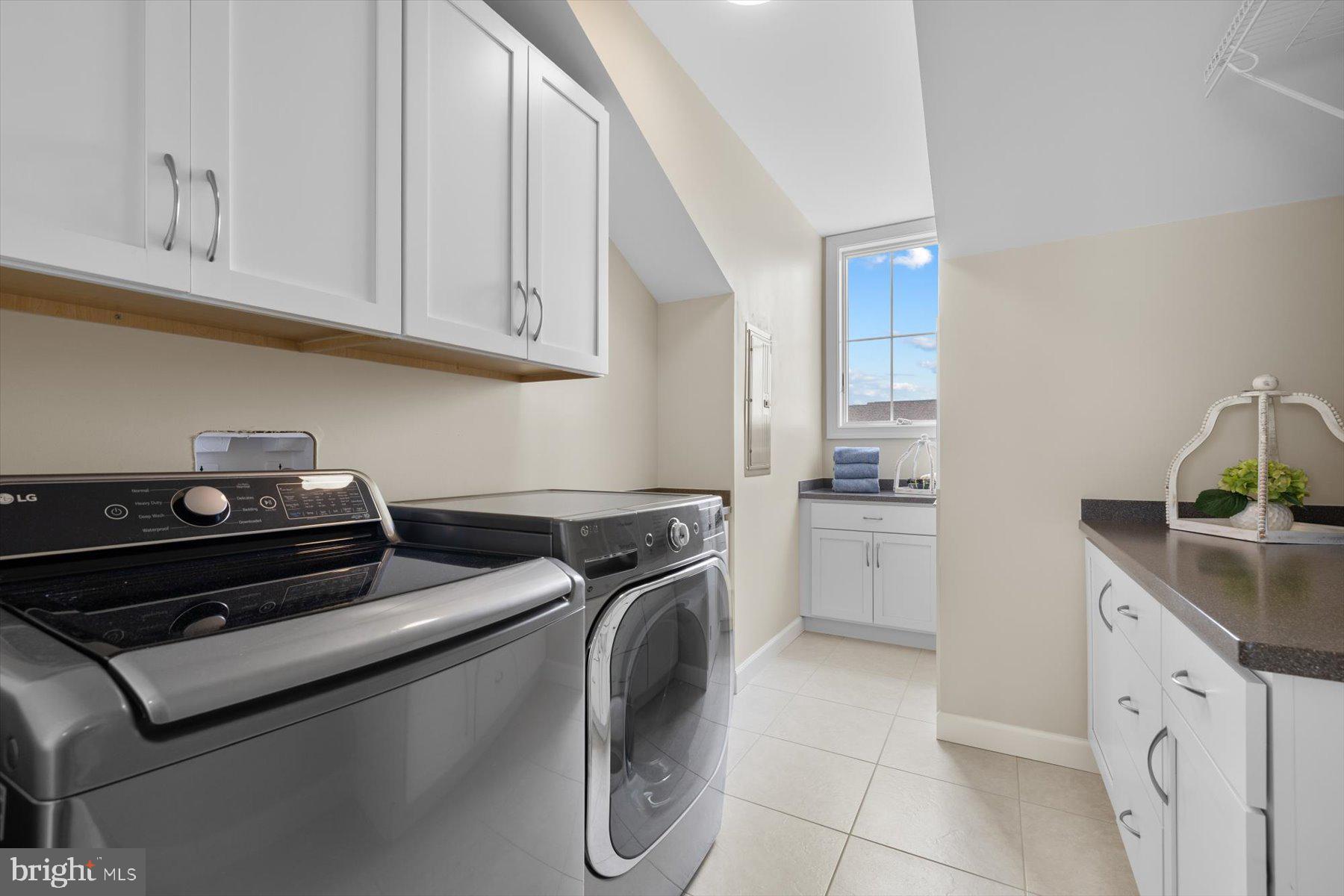 SOUTH SHORES - Residential