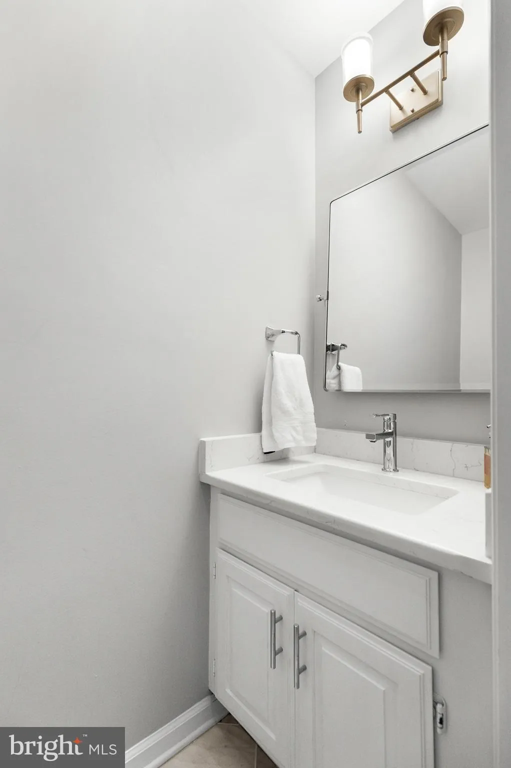 Springfield, Virginia 22150, United States, 3 Bedrooms Bedrooms, ,4 BathroomsBathrooms,Residential,Contingent,180092