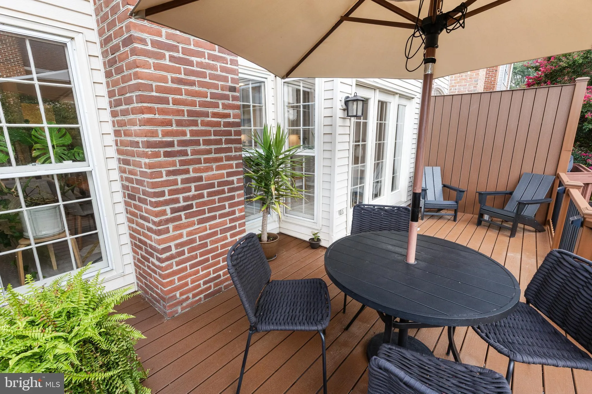 Springfield, Virginia 22150, United States, 3 Bedrooms Bedrooms, ,4 BathroomsBathrooms,Residential,Contingent,180092