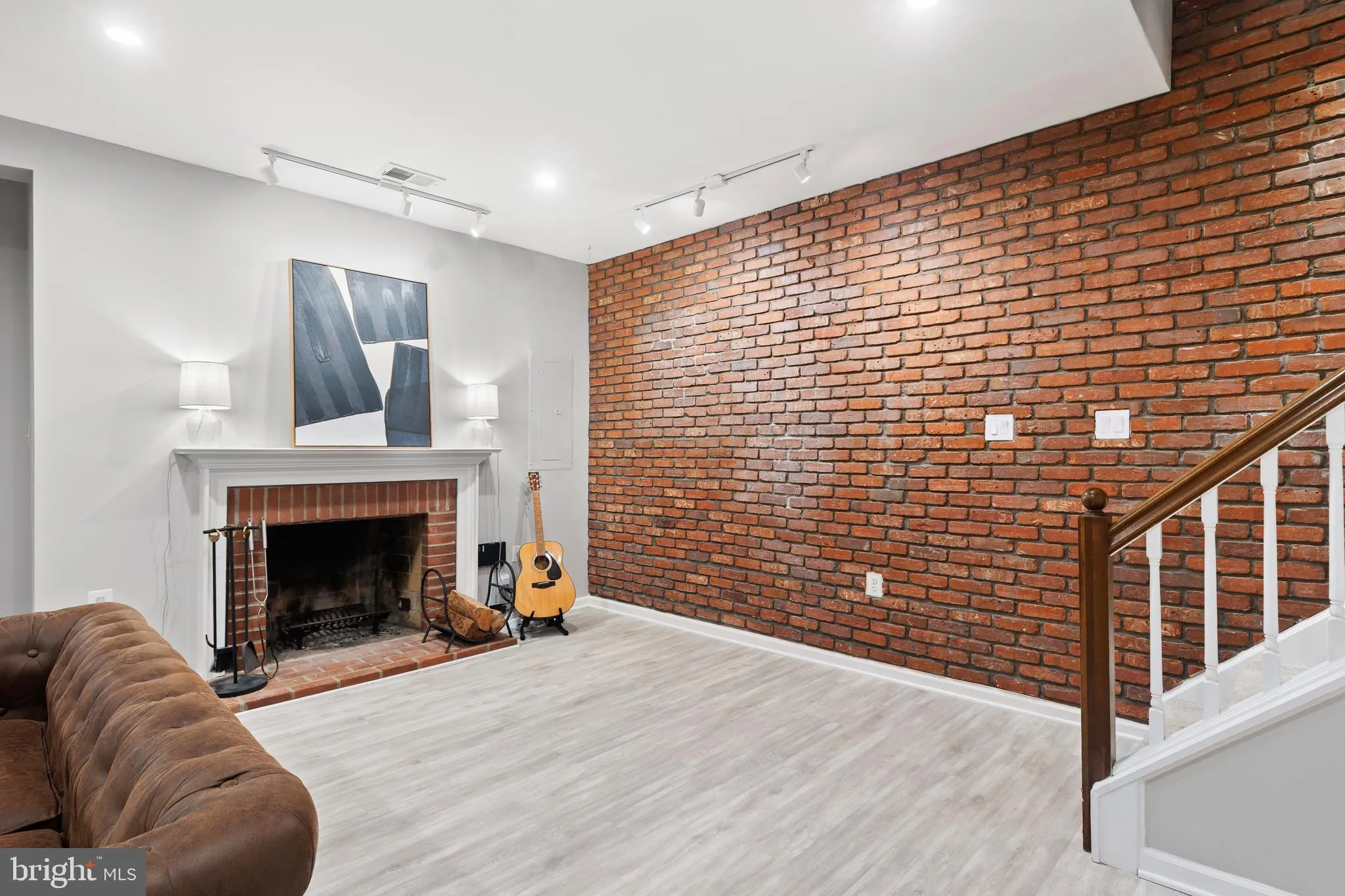 Springfield, Virginia 22150, United States, 3 Bedrooms Bedrooms, ,4 BathroomsBathrooms,Residential,Contingent,180092