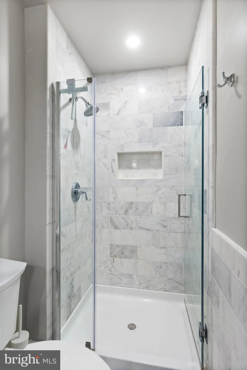 Springfield, Virginia 22150, United States, 3 Bedrooms Bedrooms, ,4 BathroomsBathrooms,Residential,Contingent,180092