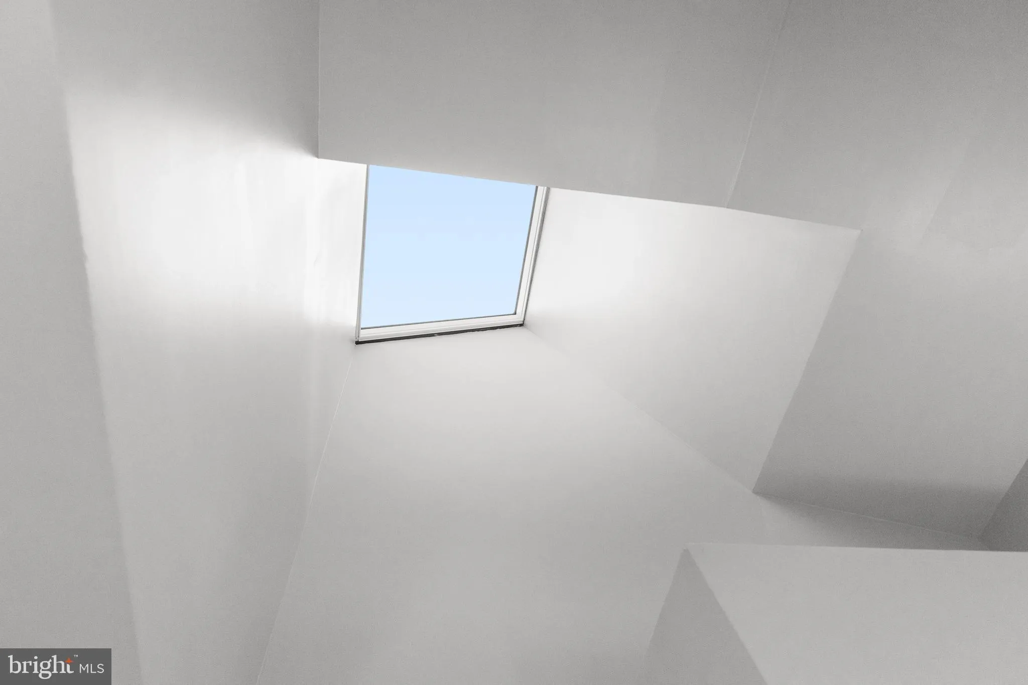 Springfield, Virginia 22150, United States, 3 Bedrooms Bedrooms, ,4 BathroomsBathrooms,Residential,Contingent,180092