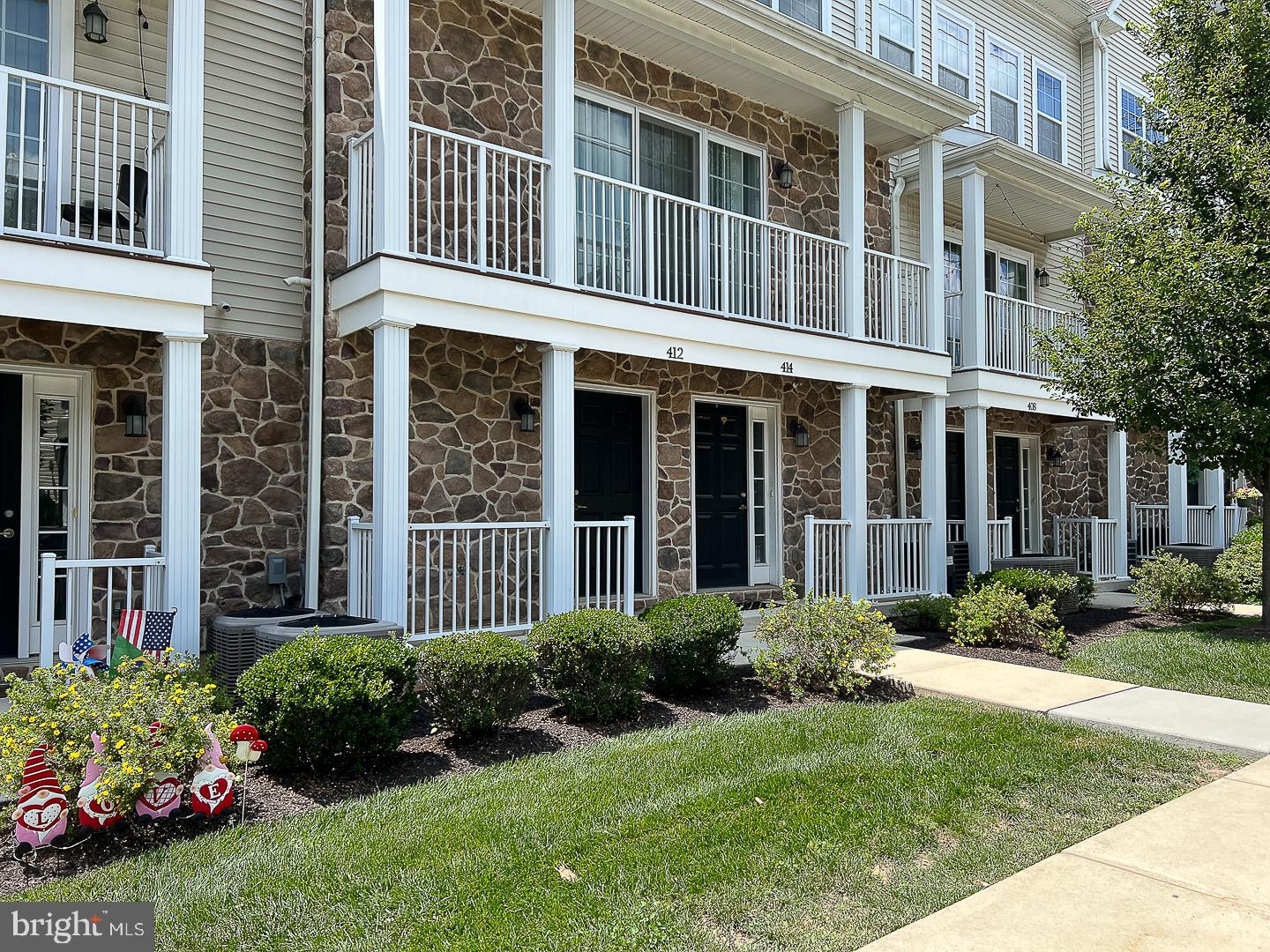 412 DANIELLE WAY