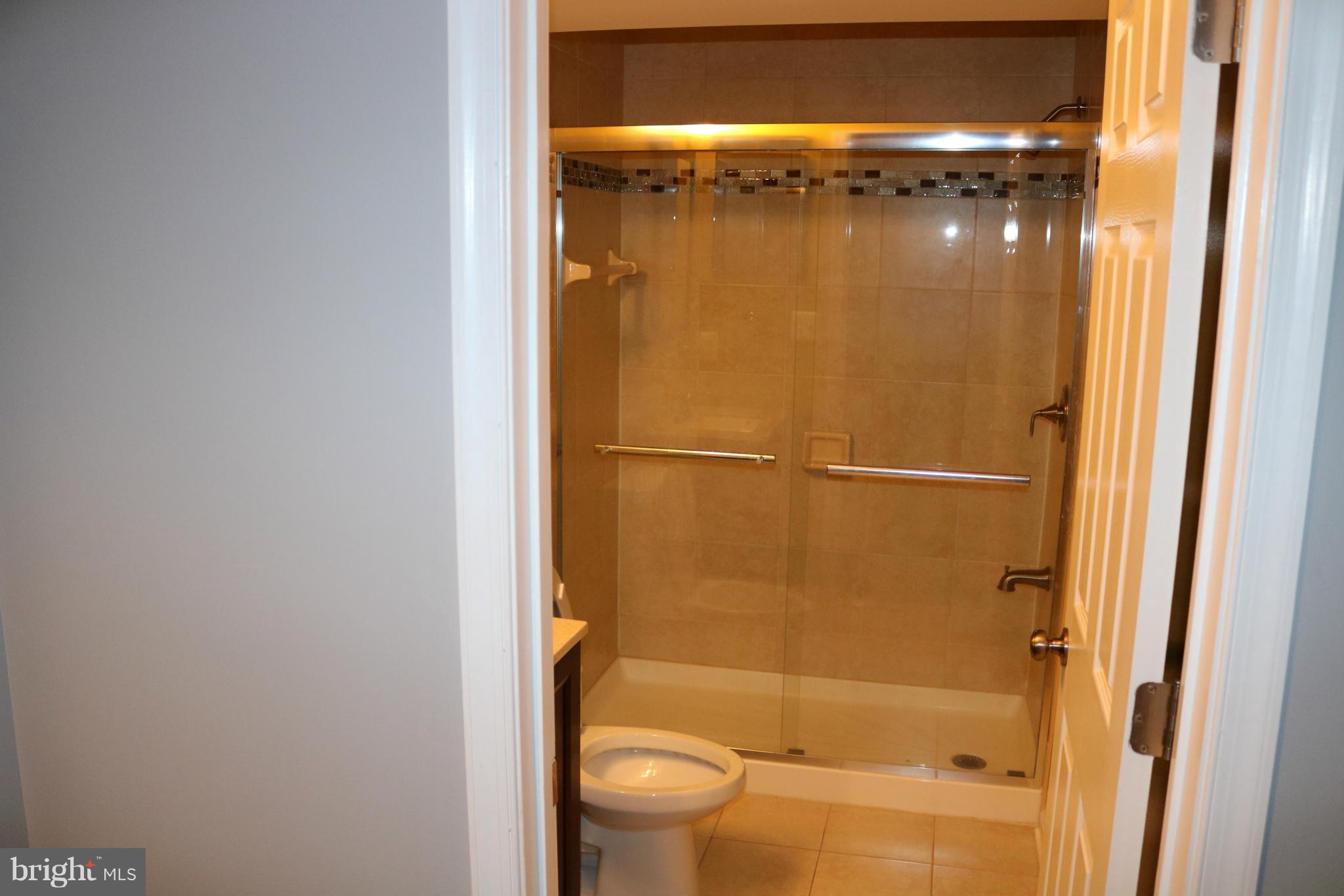 LITTLE RIVER COMMONS - Residential Lease