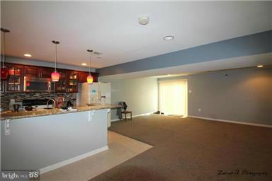 LITTLE RIVER COMMONS - Residential Lease