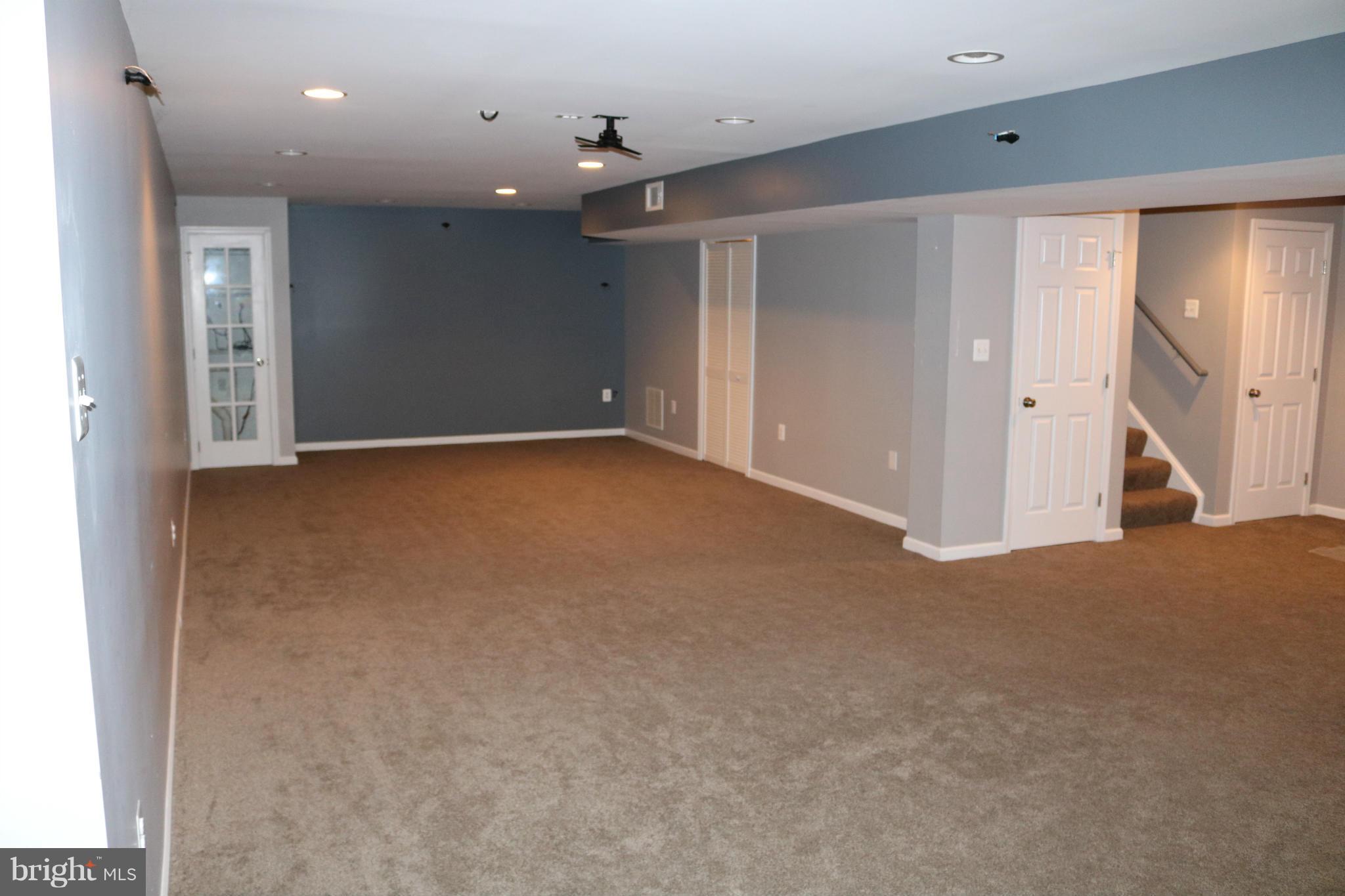 LITTLE RIVER COMMONS - Residential Lease