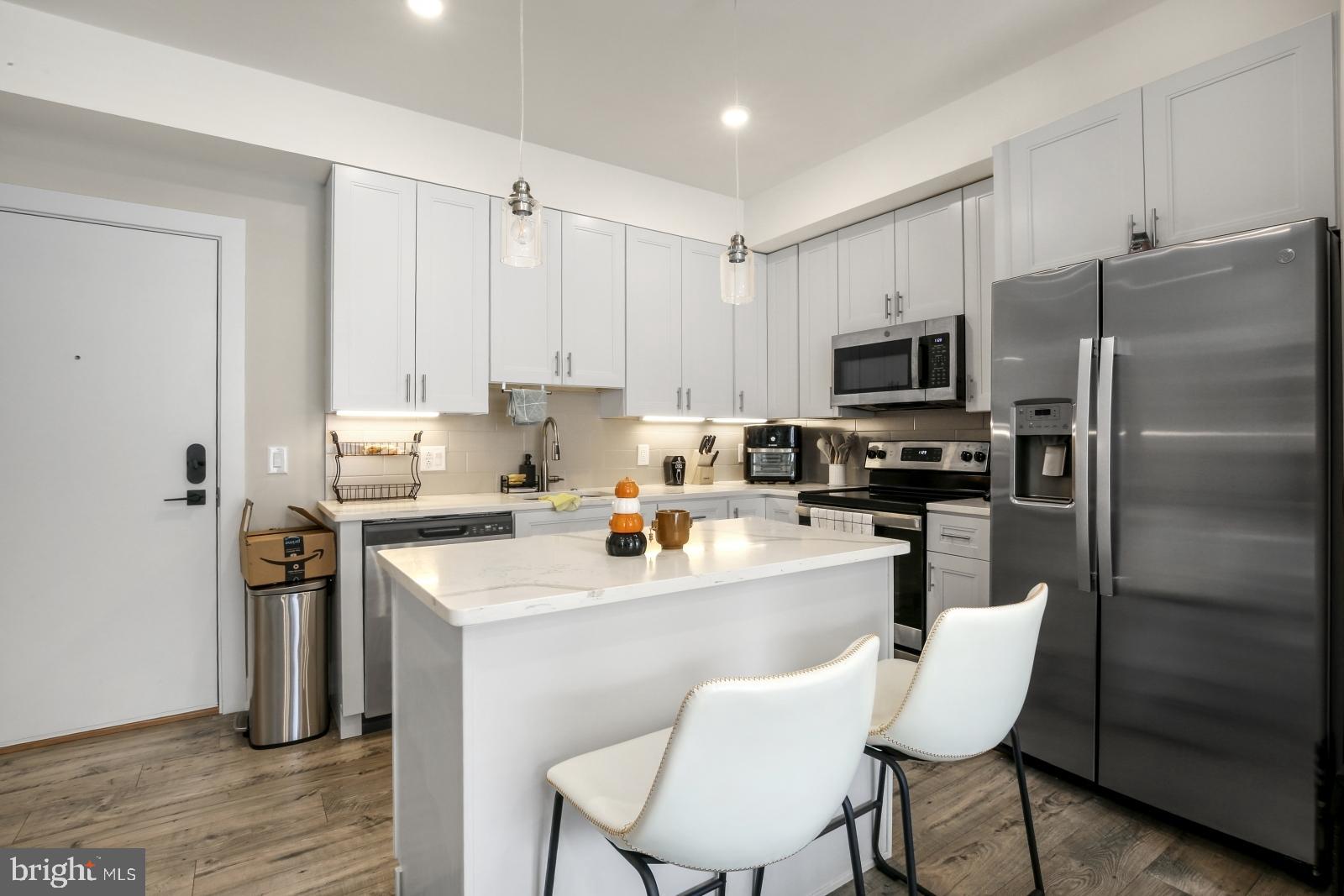 PHILADELPHIA (NORTH) - Residential Lease