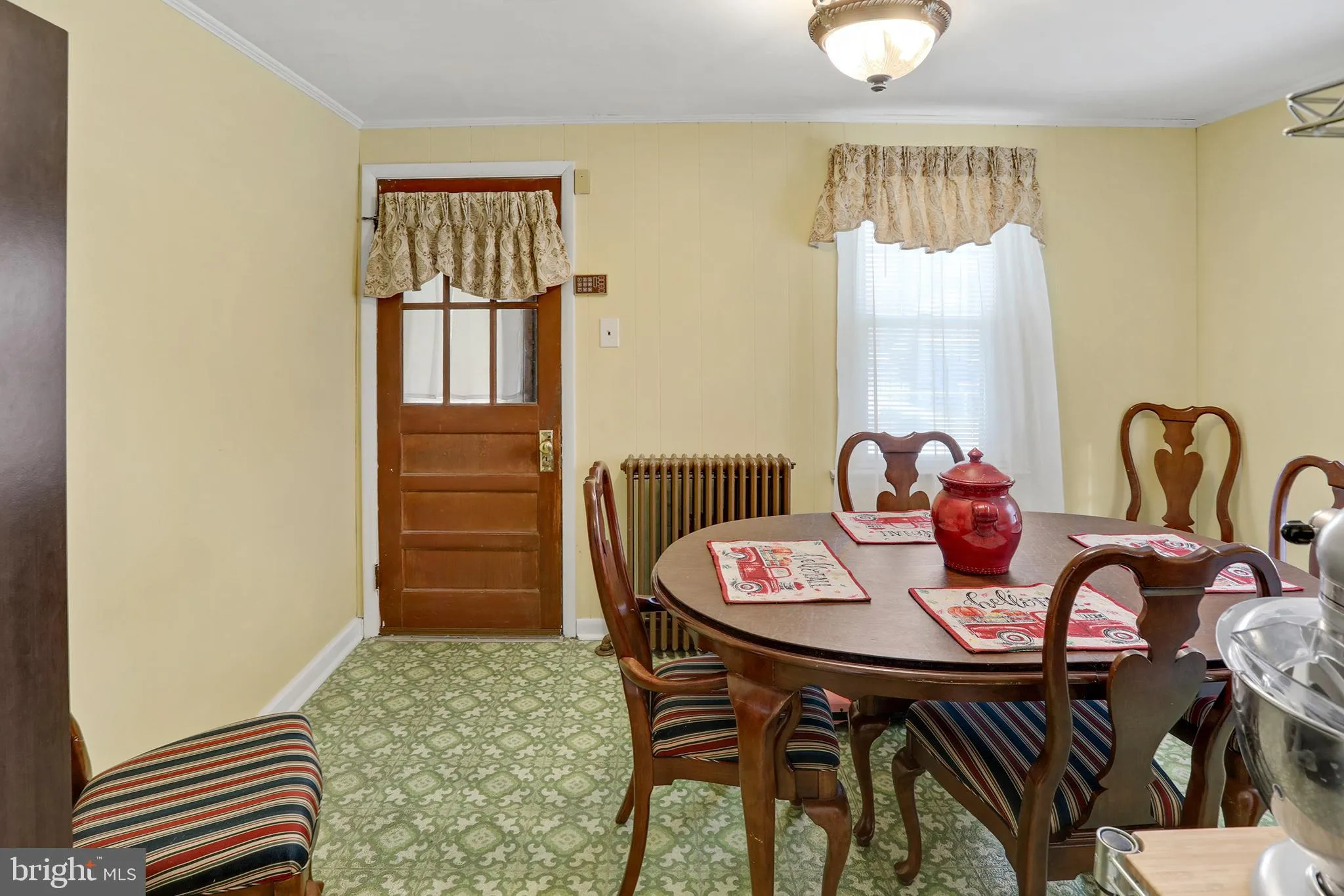 Martinsburg, West Virginia 25401, United States, 3 Bedrooms Bedrooms, ,1 BathroomBathrooms,Residential,Active,235640