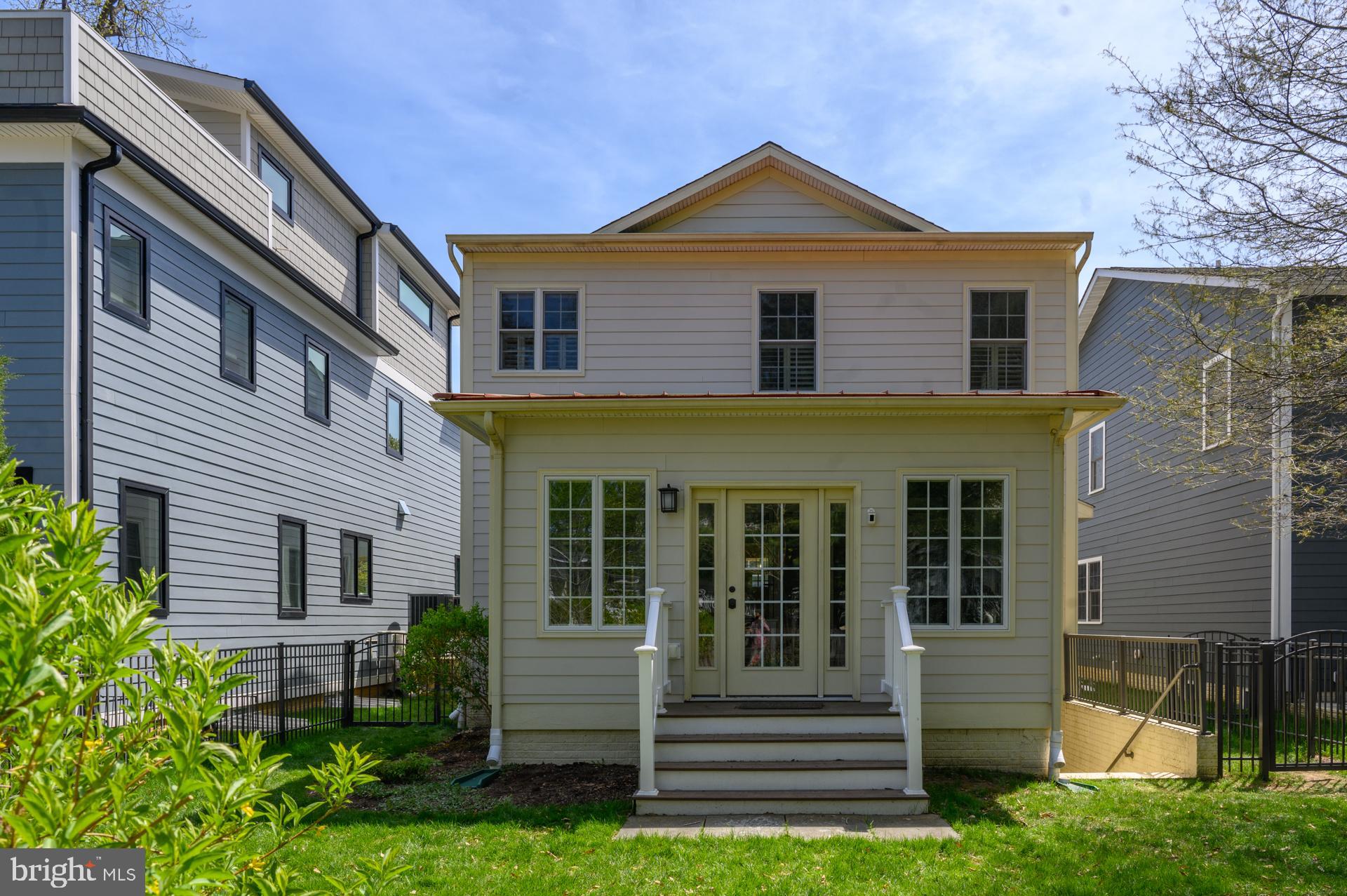 MURRAY HILL - Residential