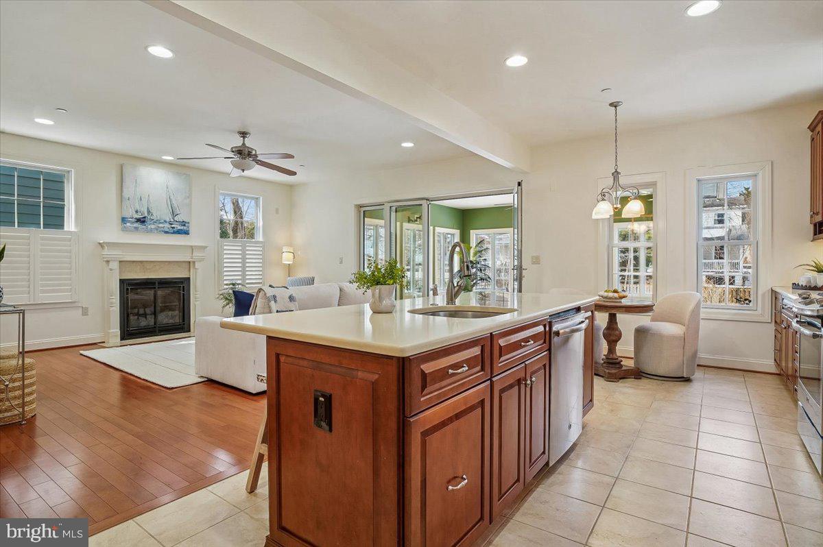 MURRAY HILL - Residential