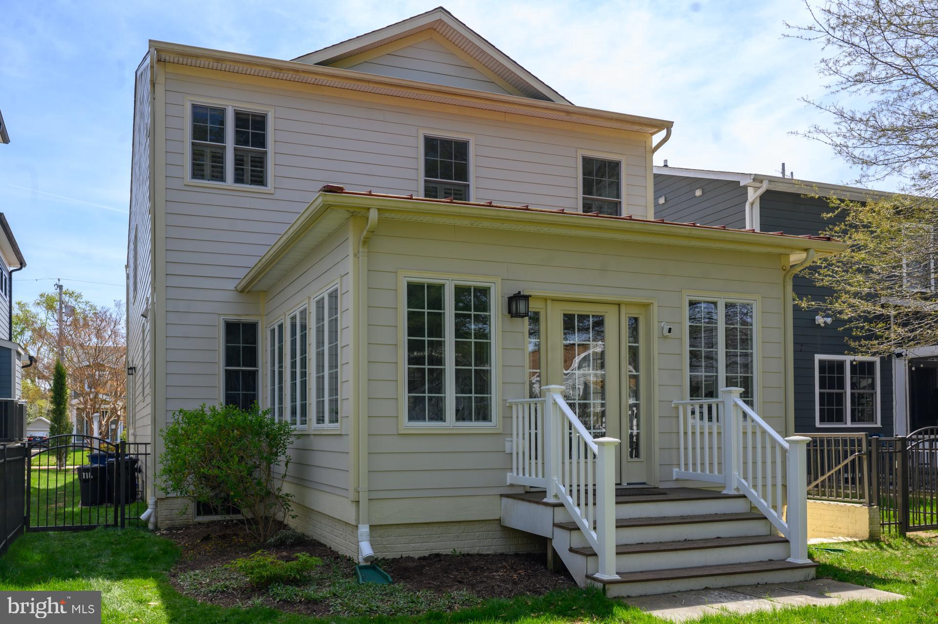 MURRAY HILL - Residential