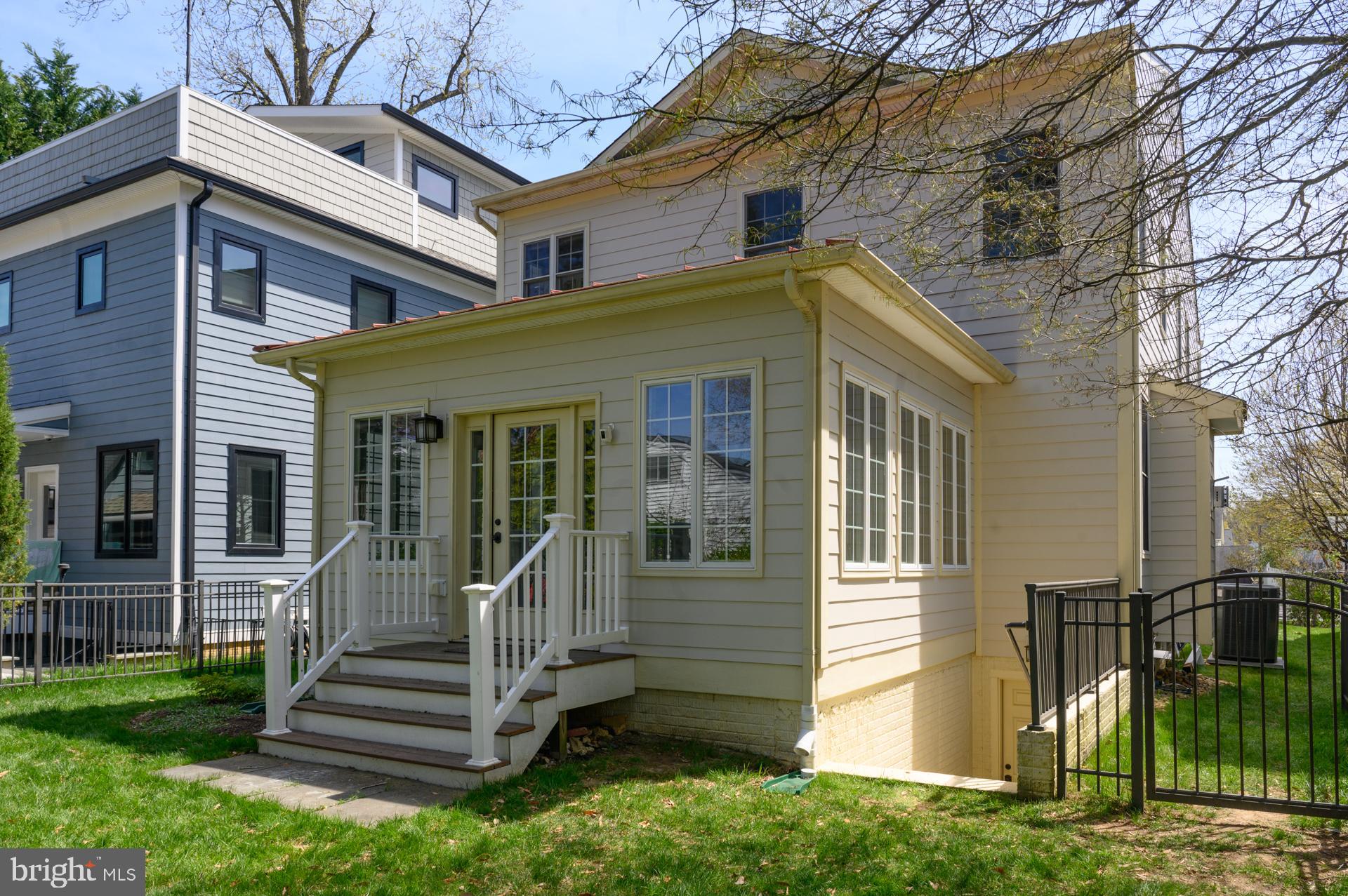 MURRAY HILL - Residential