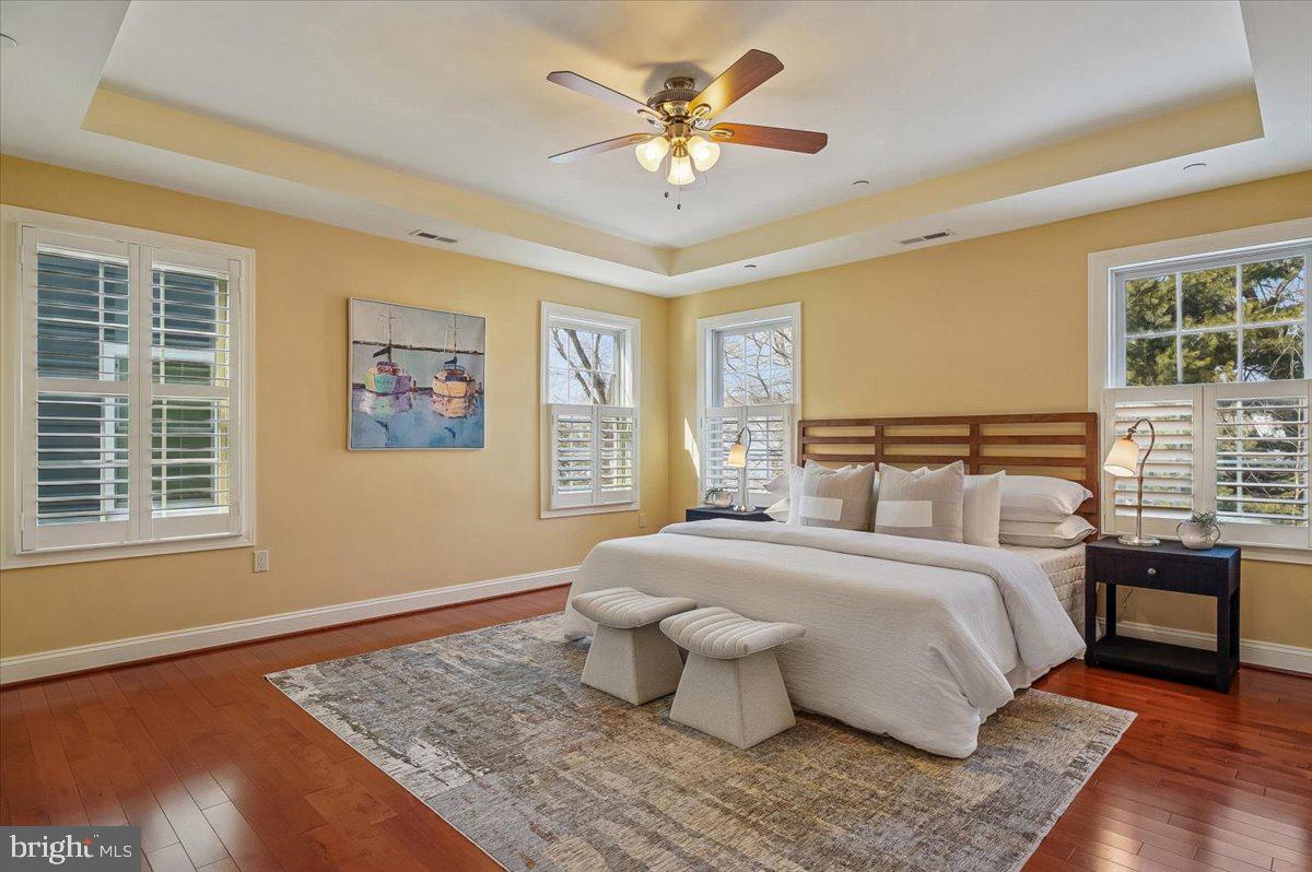 MURRAY HILL - Residential