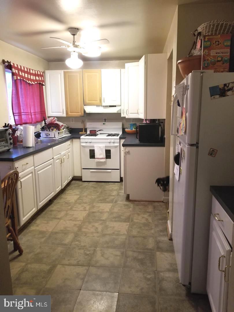 BIRCH RUN - Residential Lease