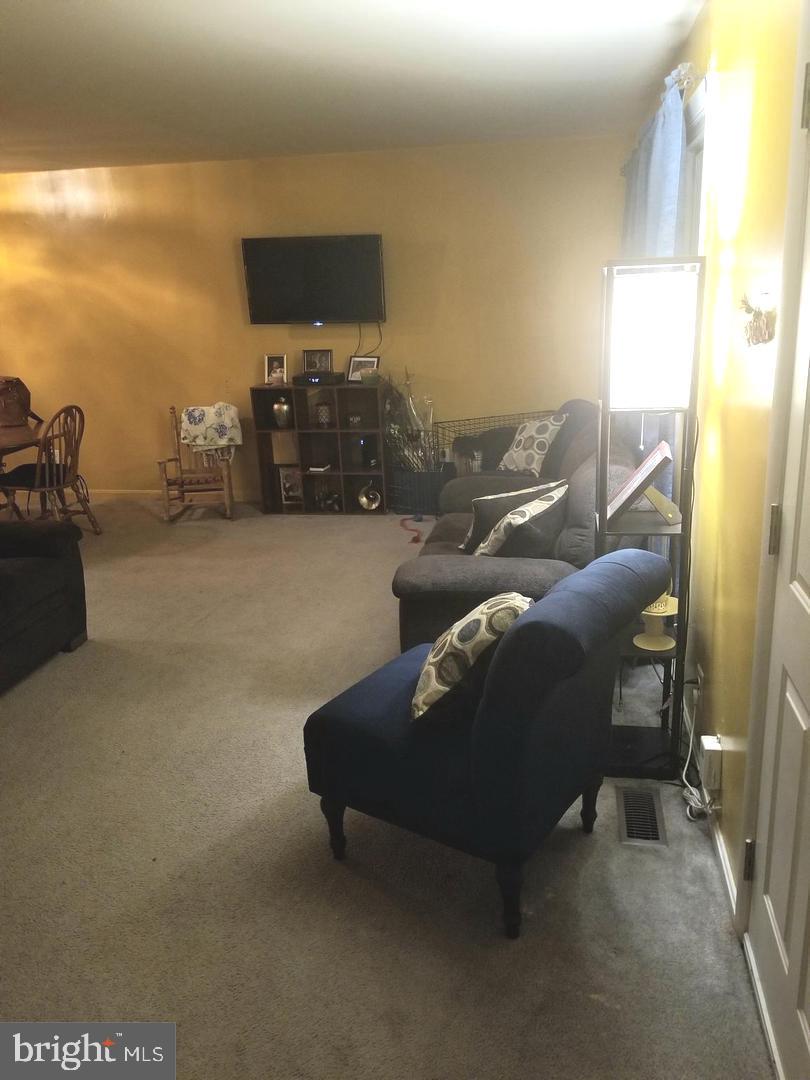 BIRCH RUN - Residential Lease