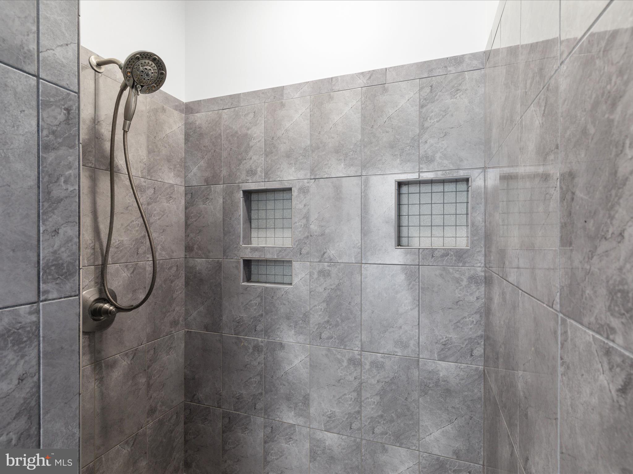 AVALON - Residential