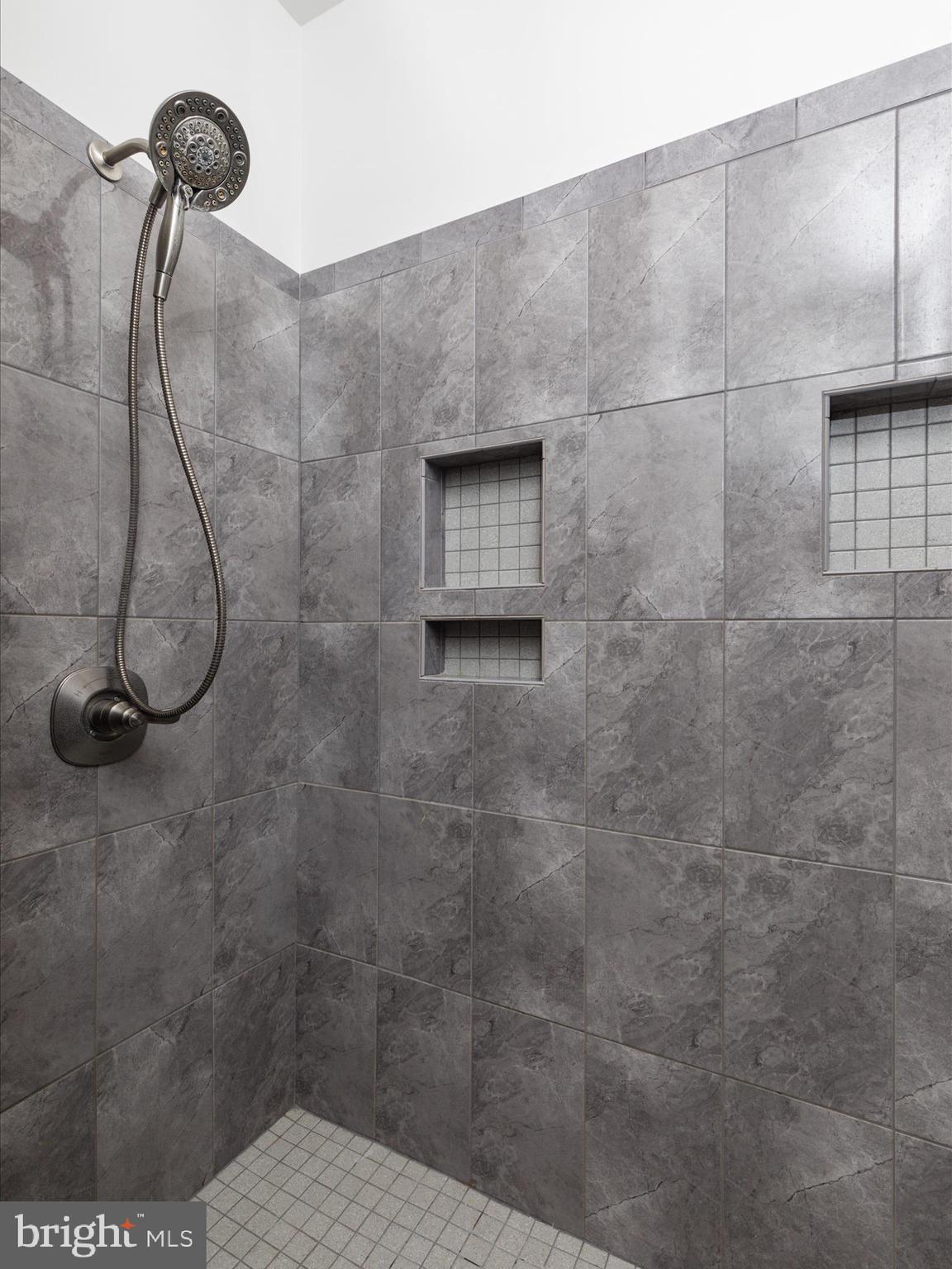 AVALON - Residential