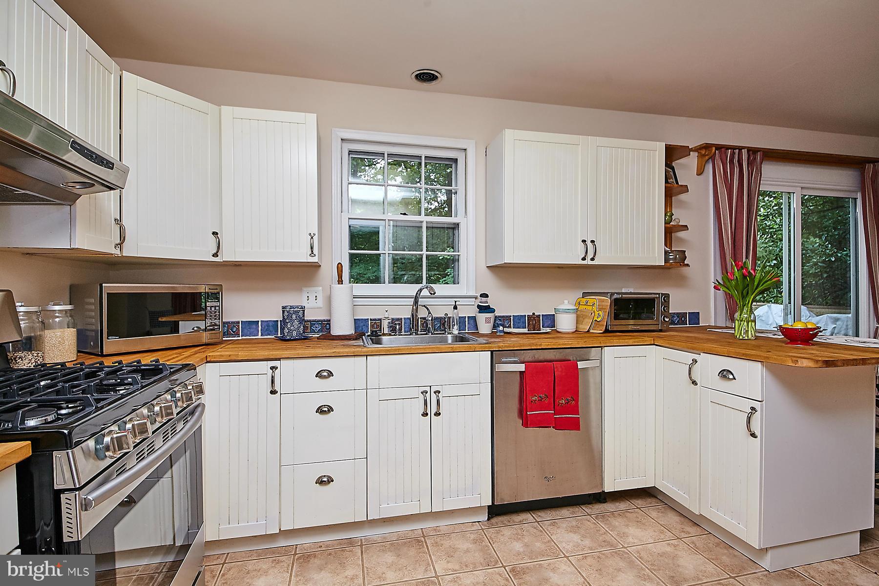 RESTON - Residential