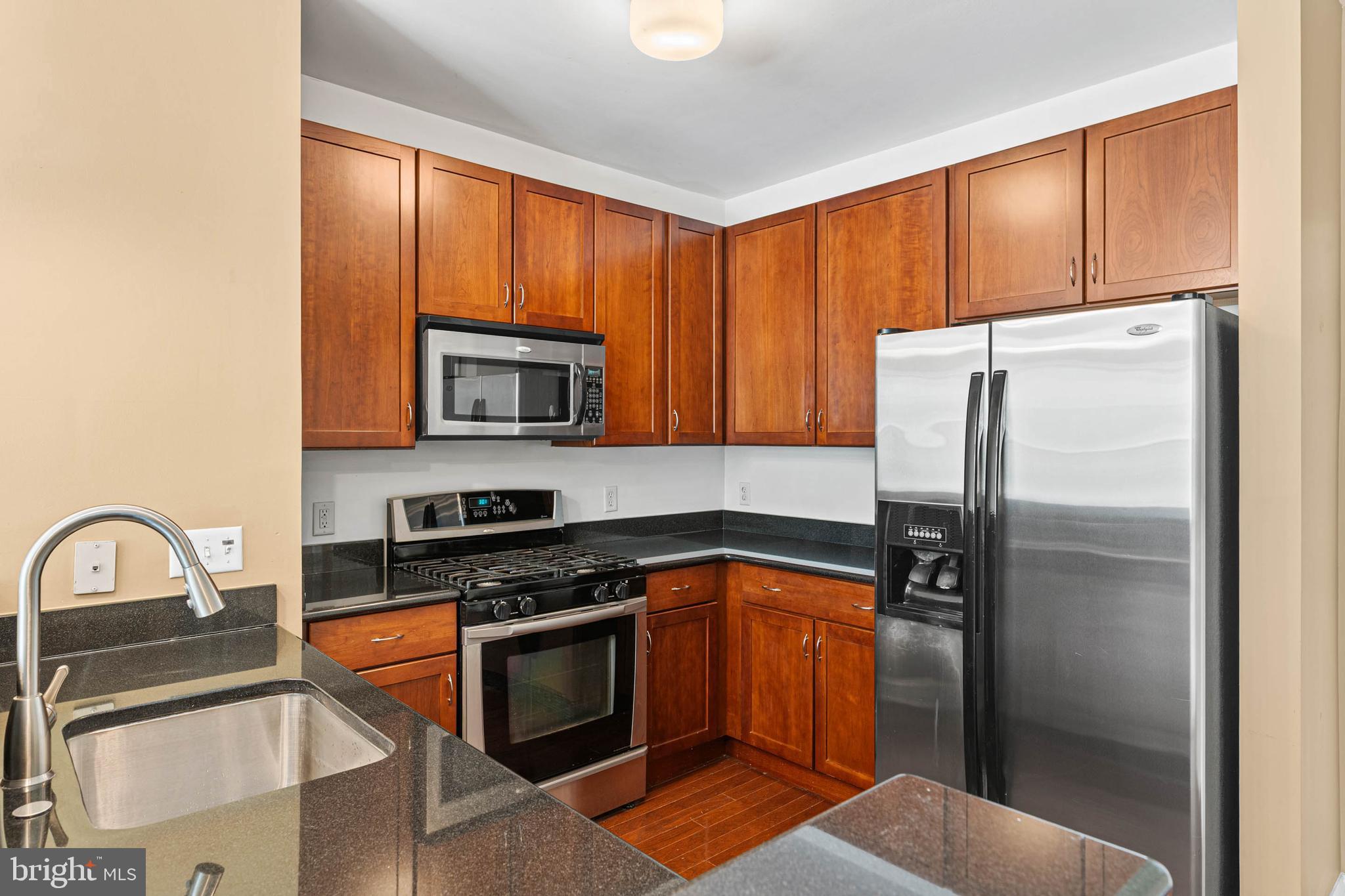 THE GRANDE AT RIVERVIEW - Residential