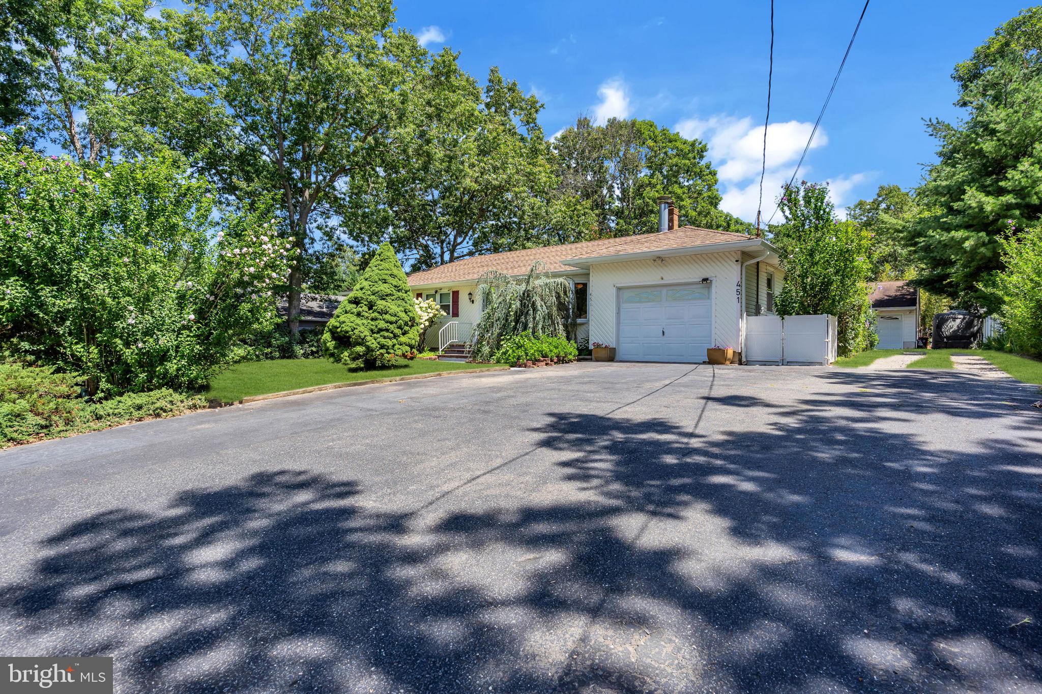 451 MICHAEL AVENUE