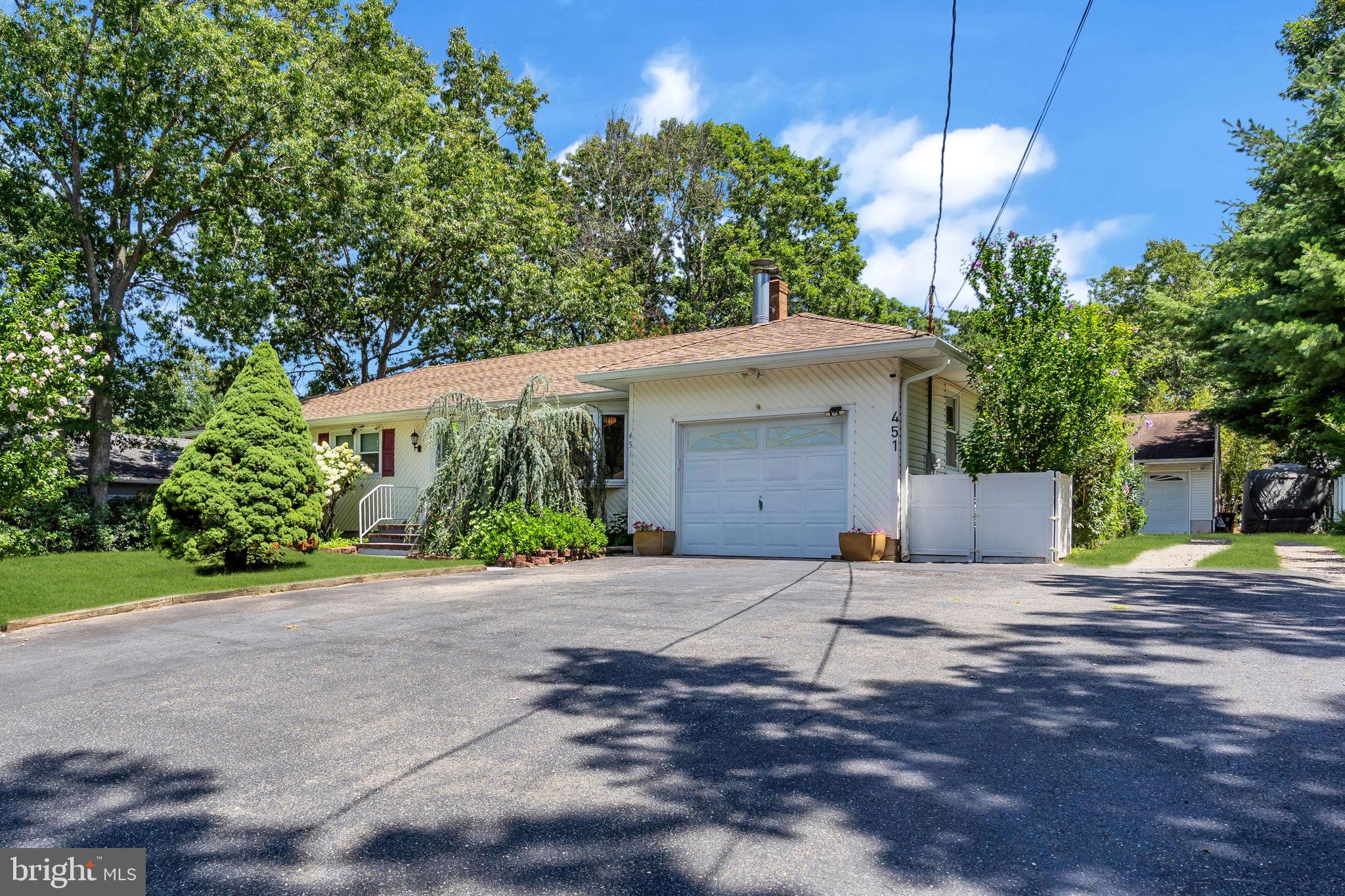 451 MICHAEL AVENUE