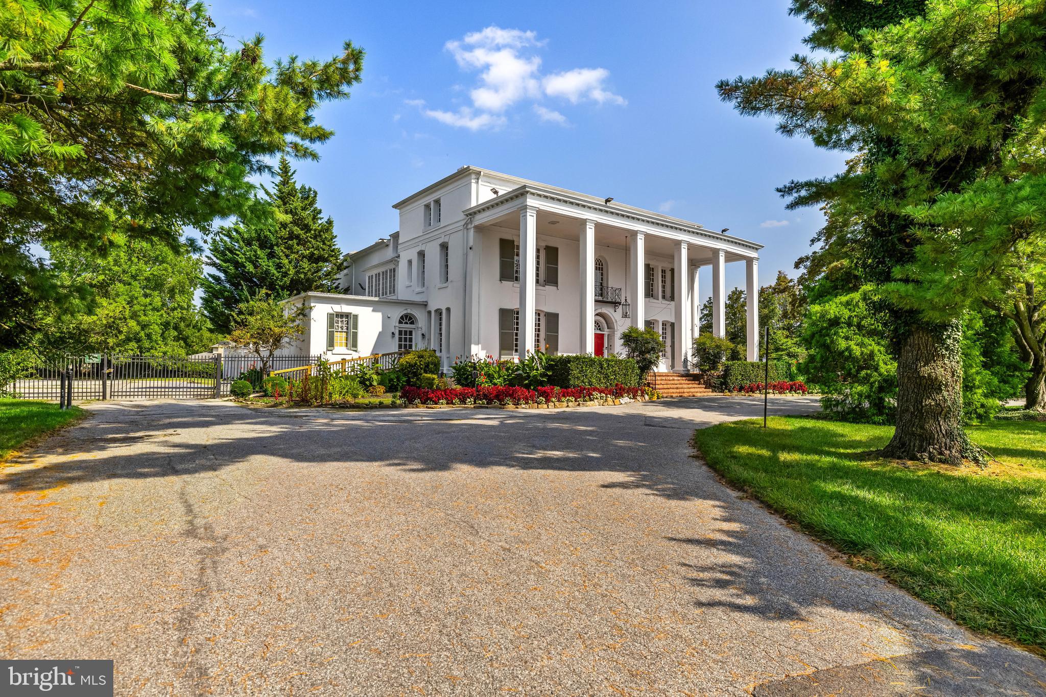 GREY ROCK FLATS - Residential