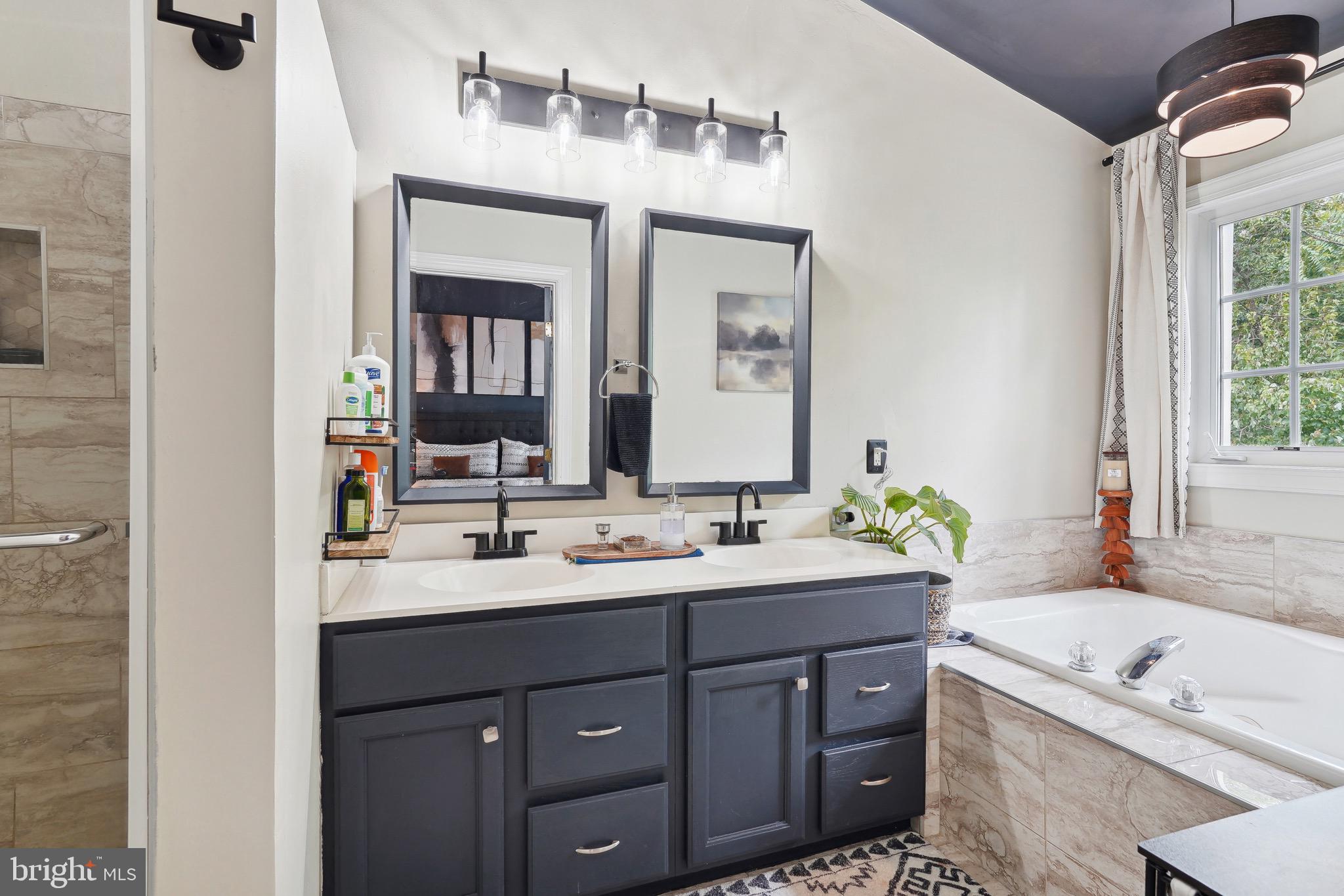 JAPONICA - Residential Lease