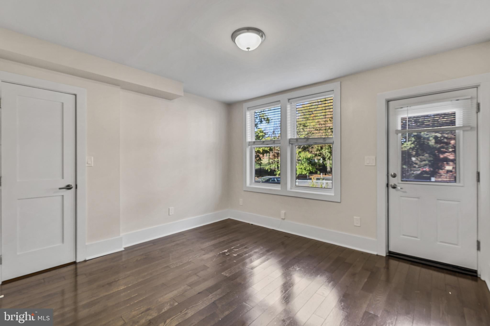 1100 HOLBROOK TERRACE NE 2