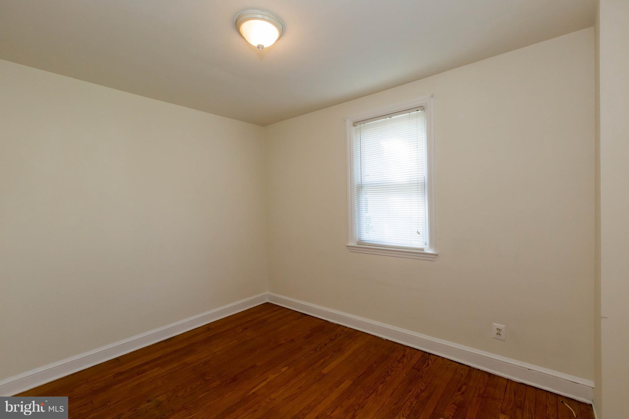 HALETHORPE HEIGHTS - Residential Income