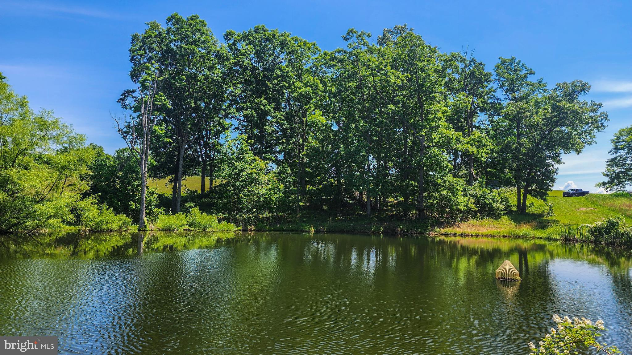 LAKEWOOD ESTATES - Land